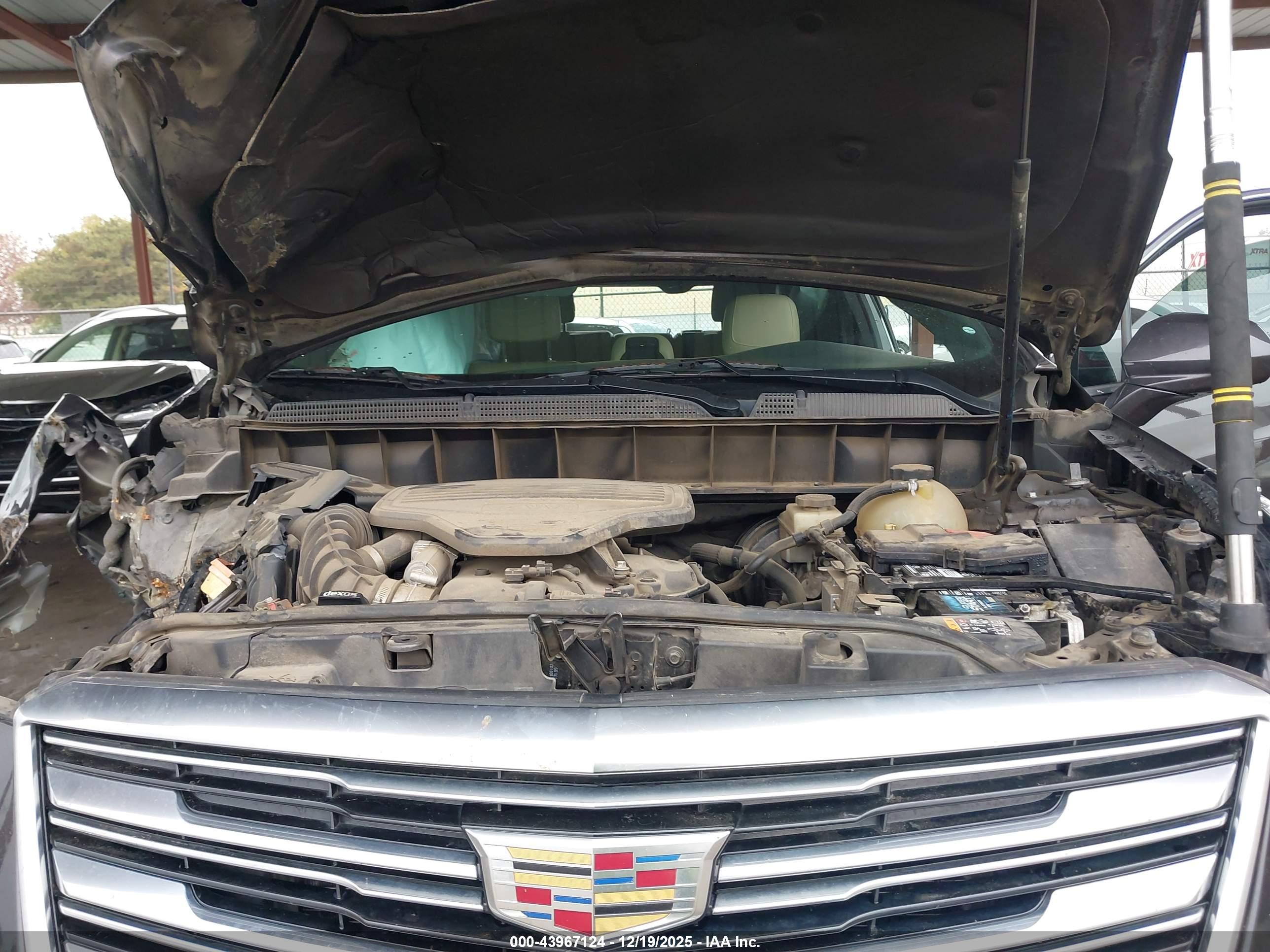 CADILLAC XT5 image 10