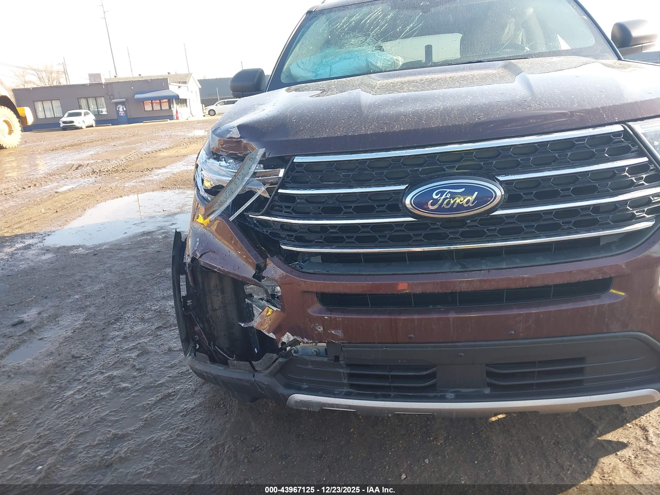 FORD EXPLORER image 6