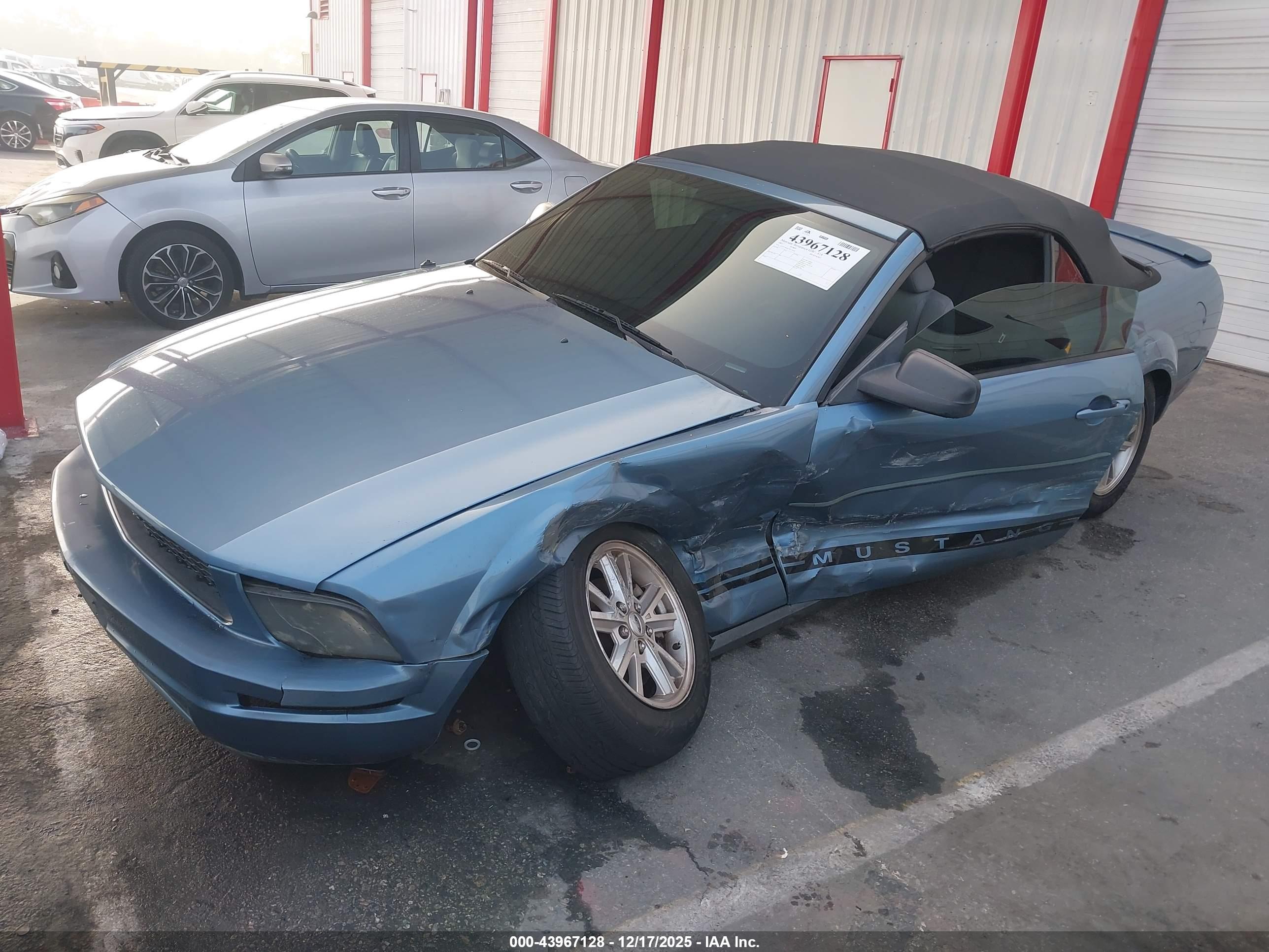 FORD MUSTANG image 2
