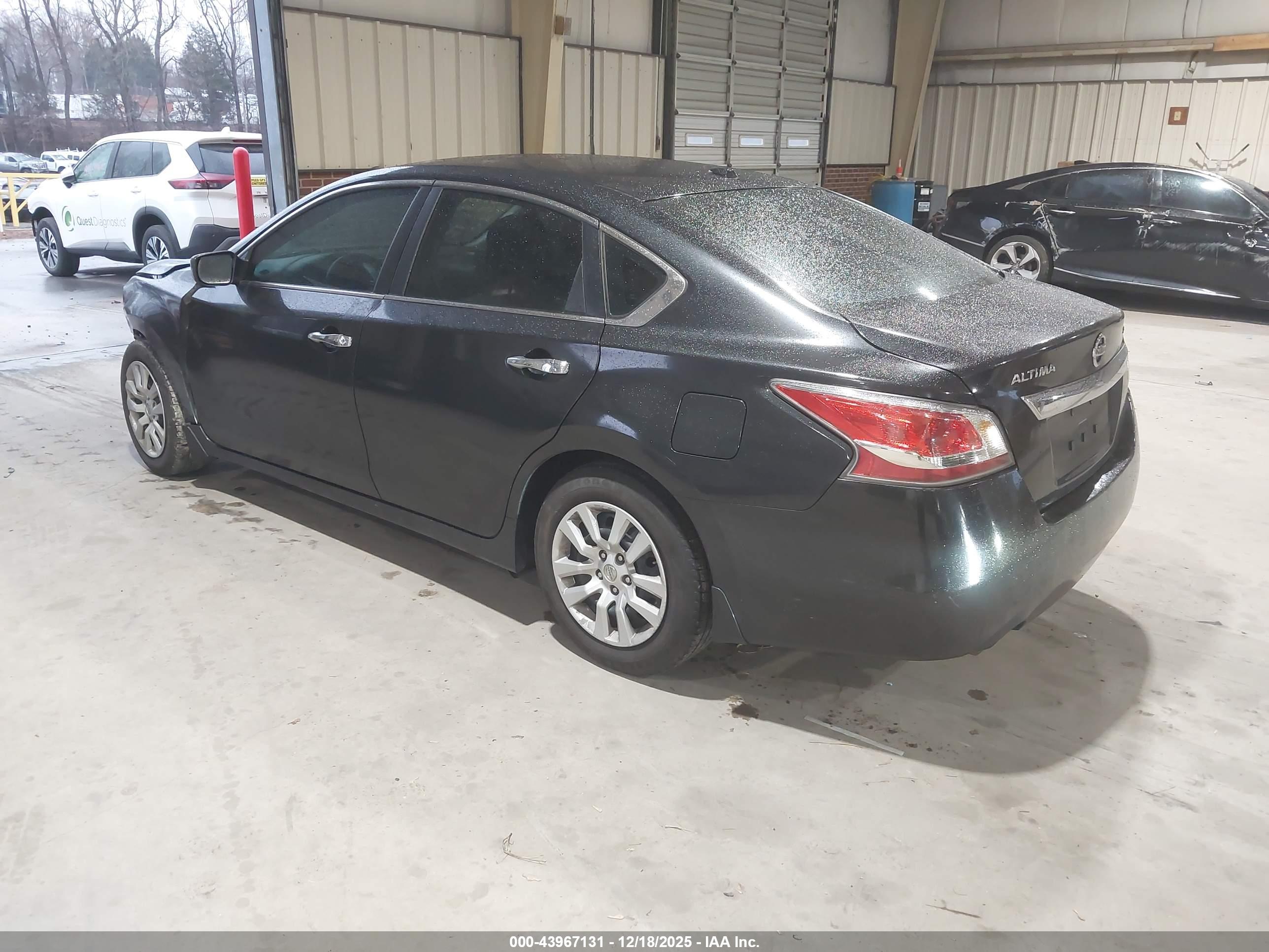 NISSAN ALTIMA image 3