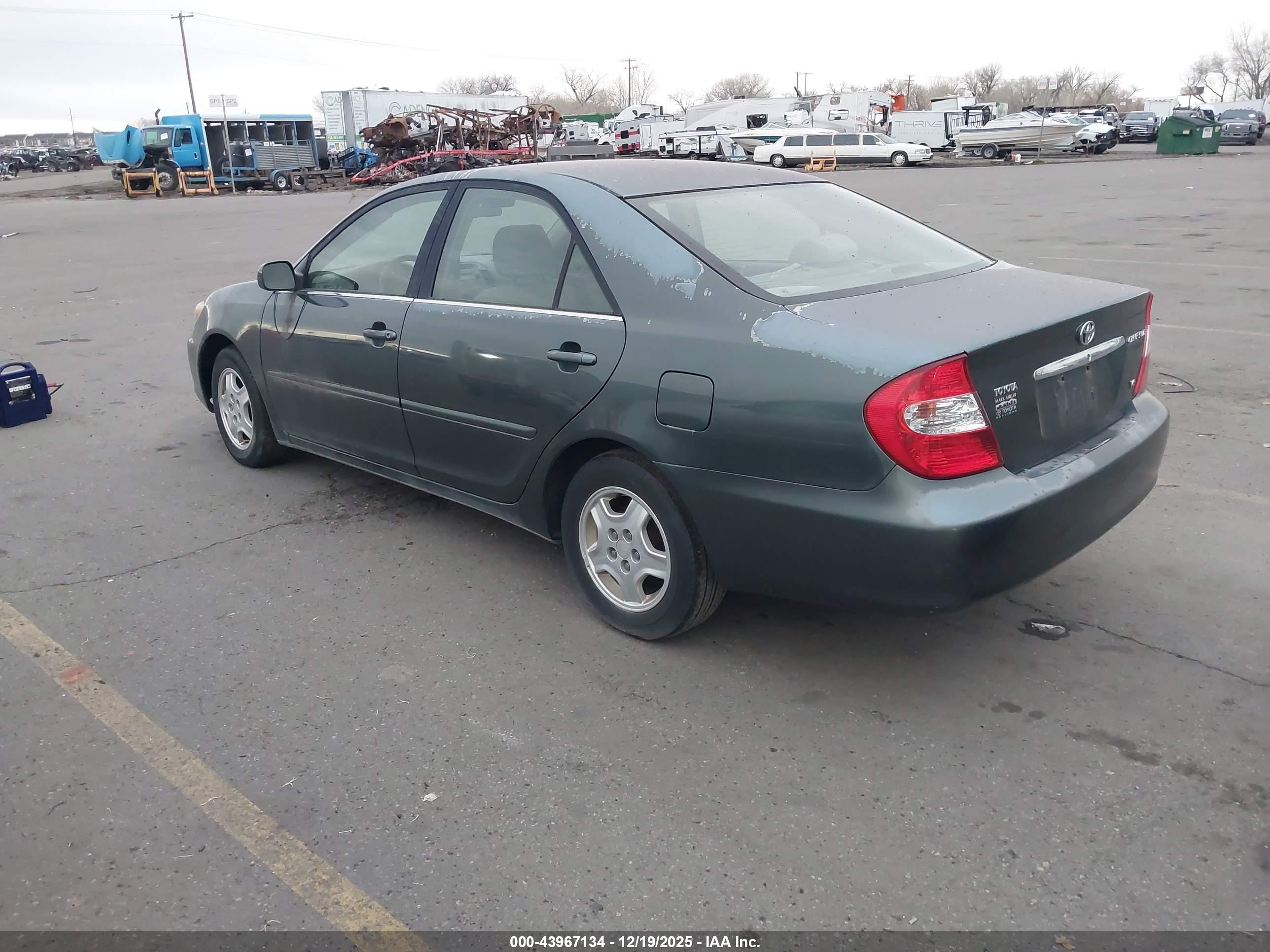 TOYOTA CAMRY image 3
