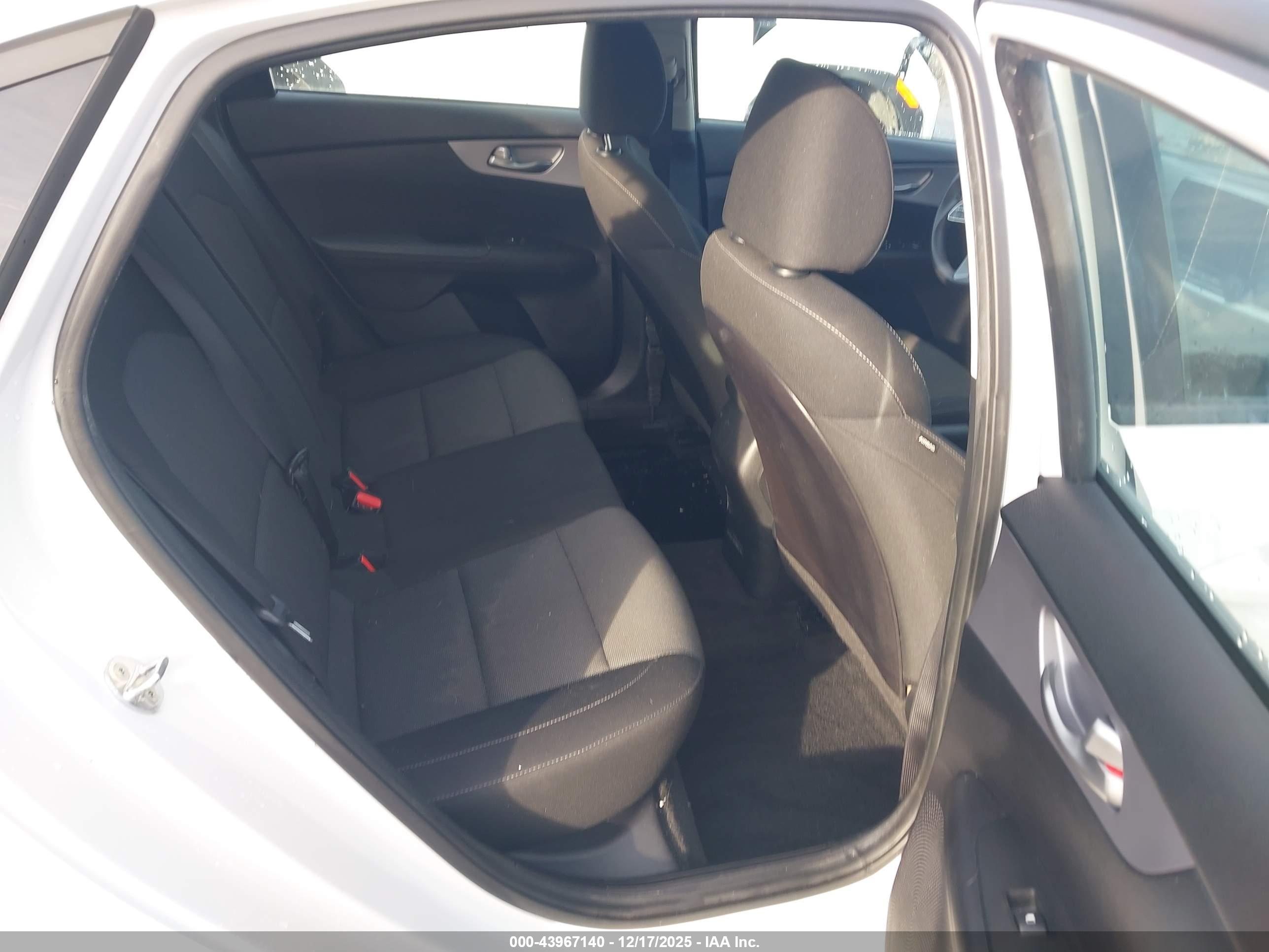 KIA FORTE image 8