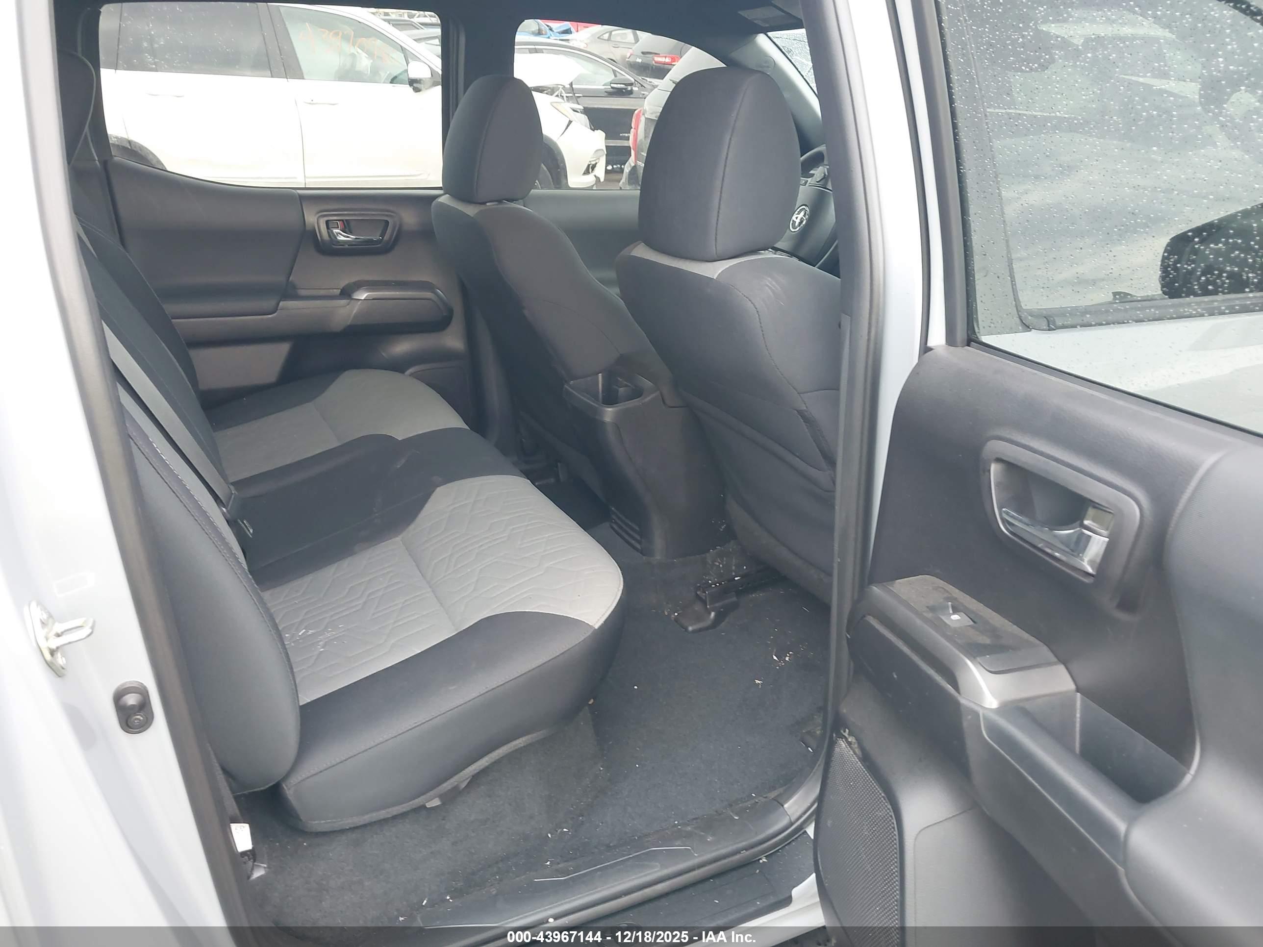 TOYOTA TACOMA image 8