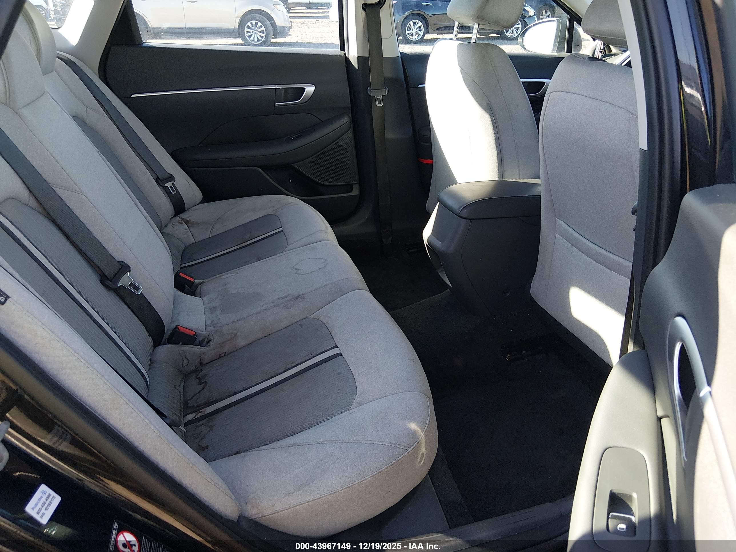 HYUNDAI SONATA image 8