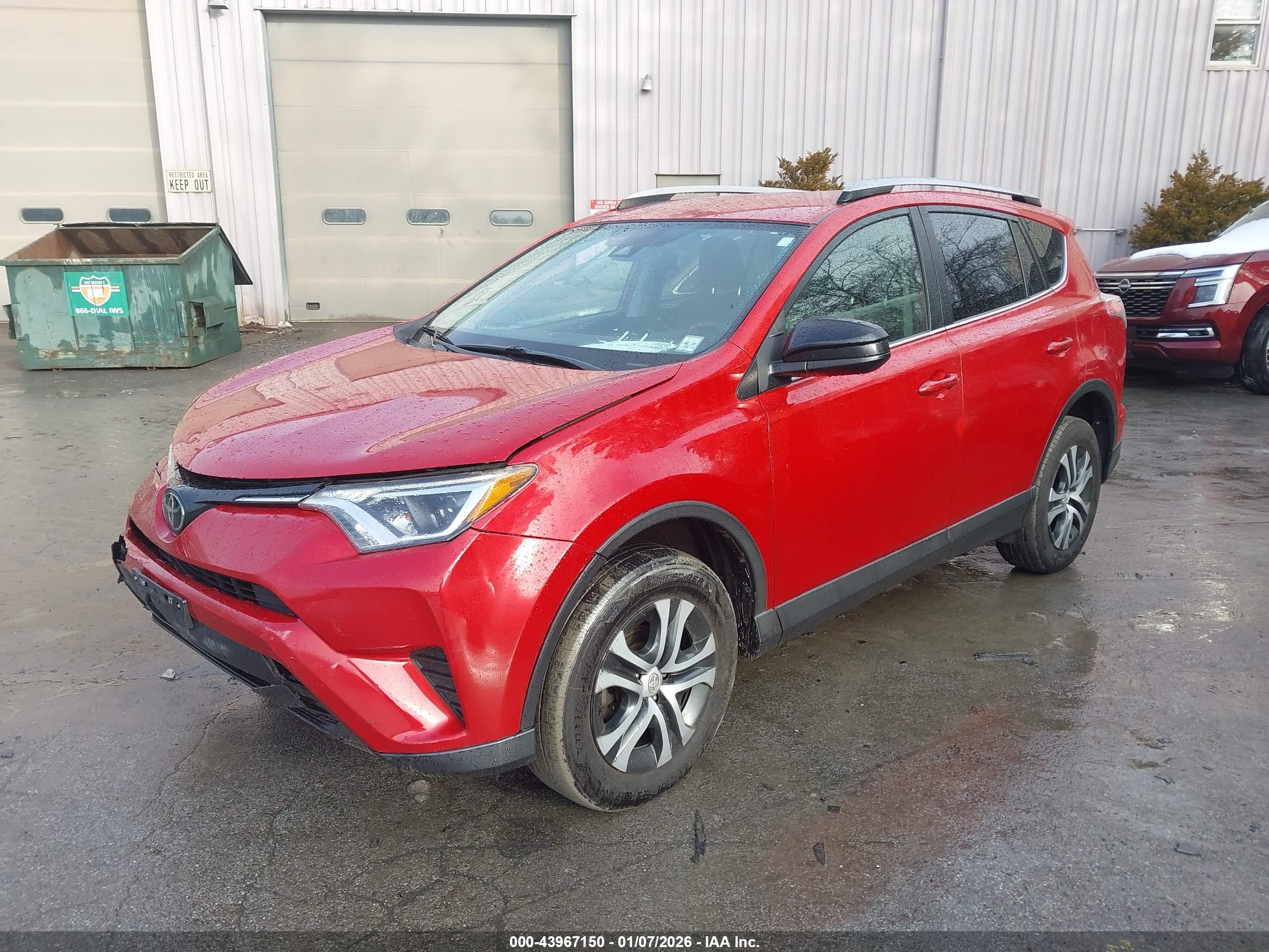 TOYOTA RAV4 image 2