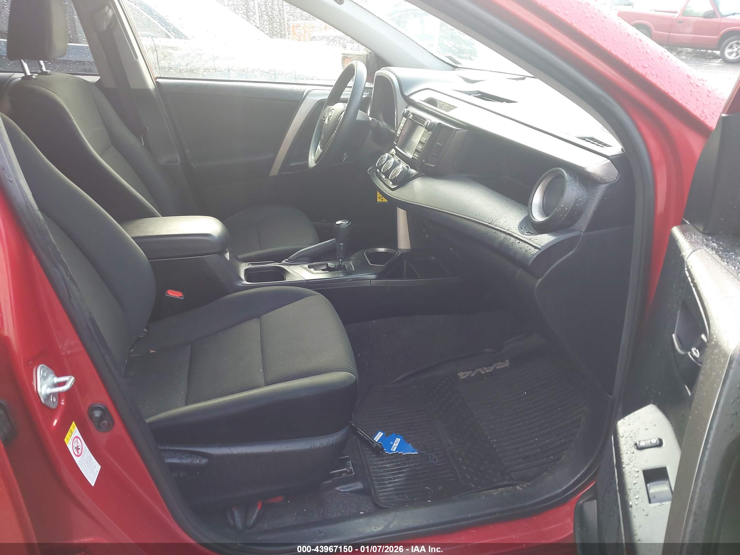 TOYOTA RAV4 image 5