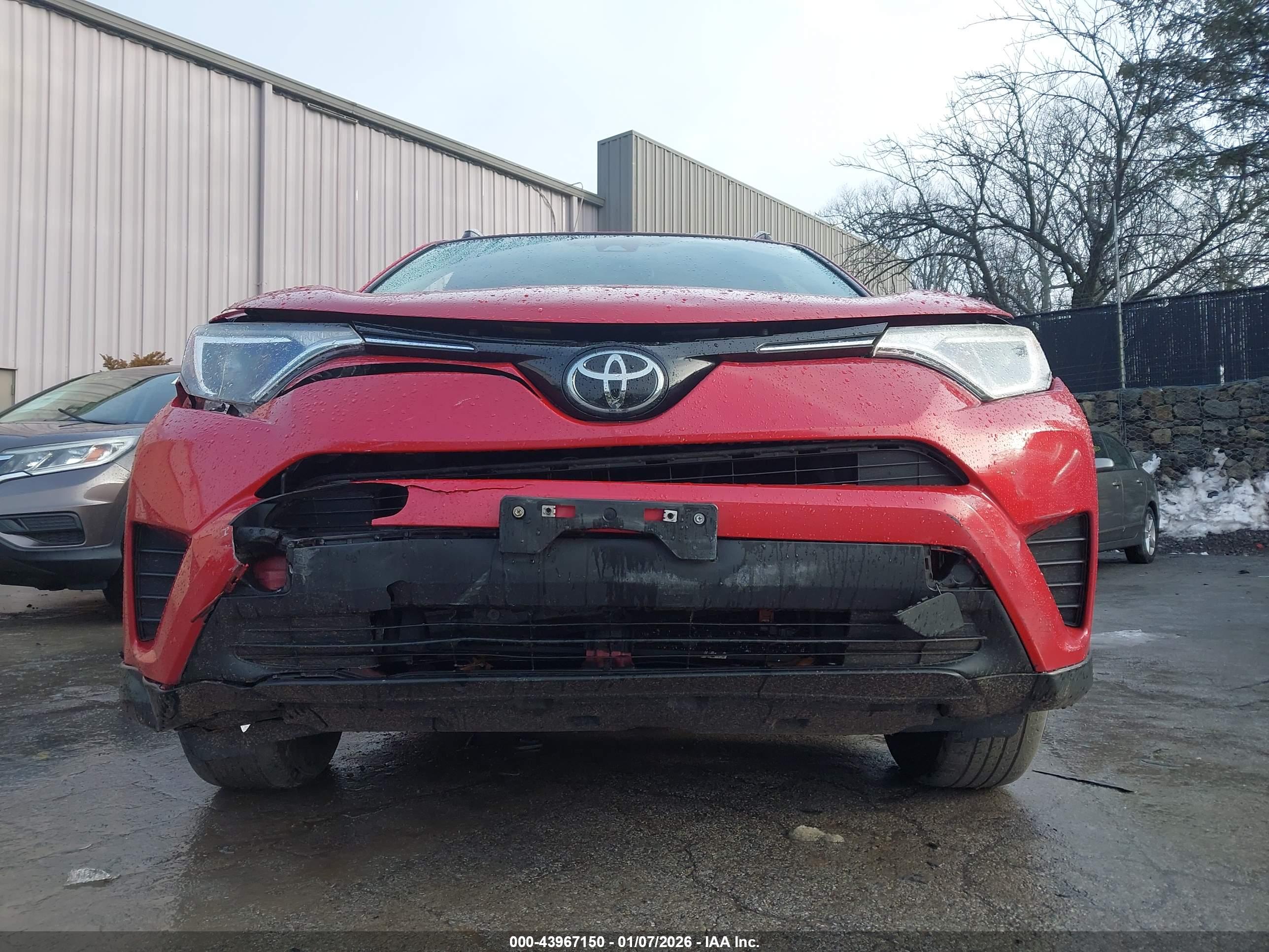 TOYOTA RAV4 image 6