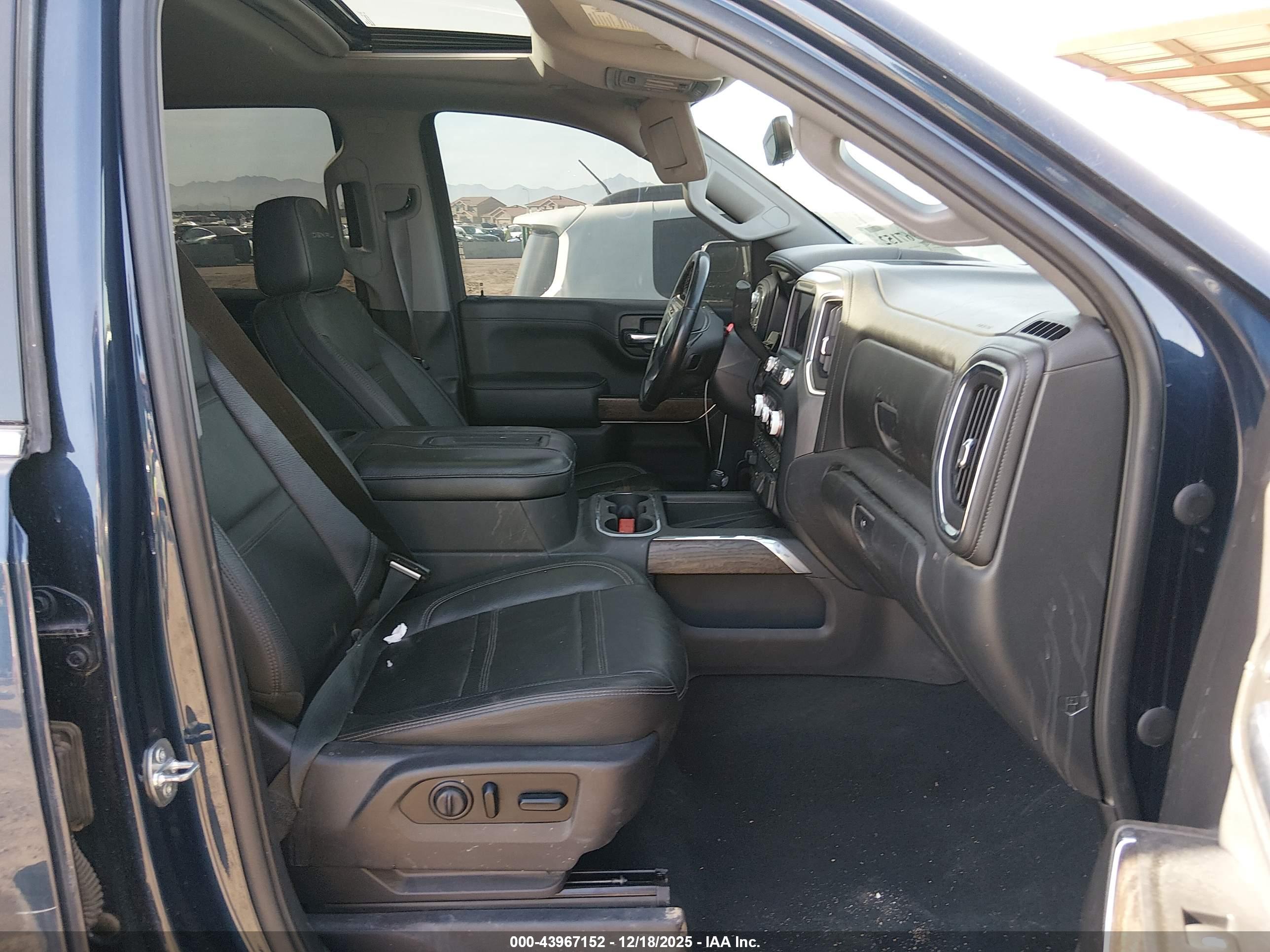 GMC SIERRA image 5
