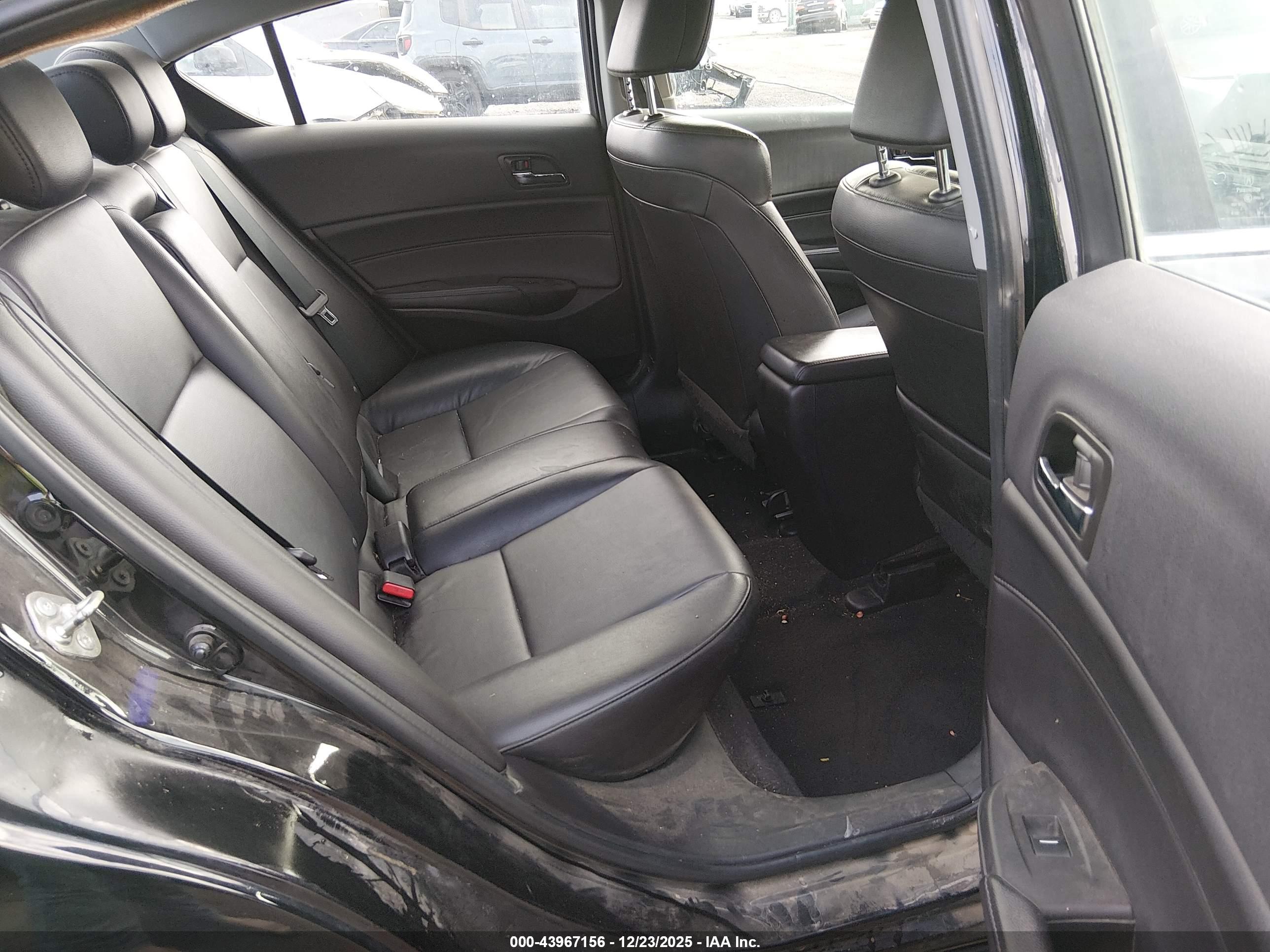 ACURA ILX image 8
