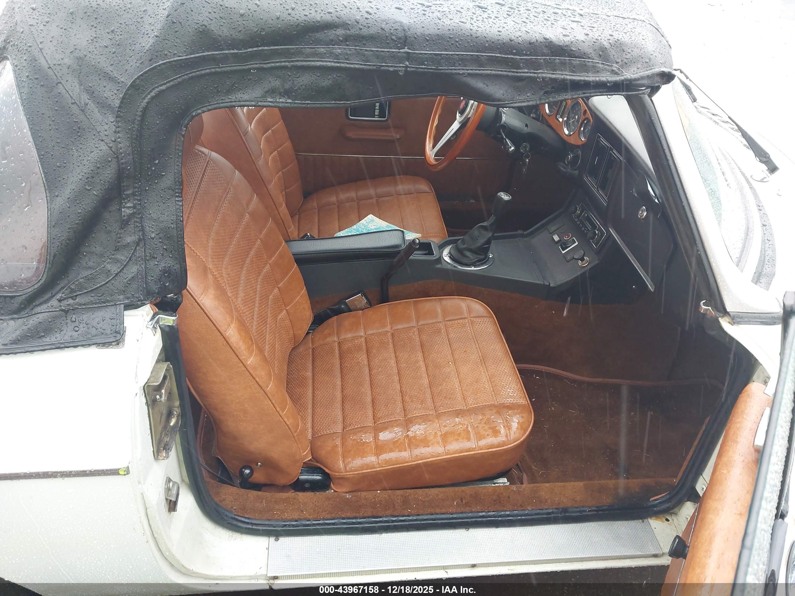 MG MGB image 5