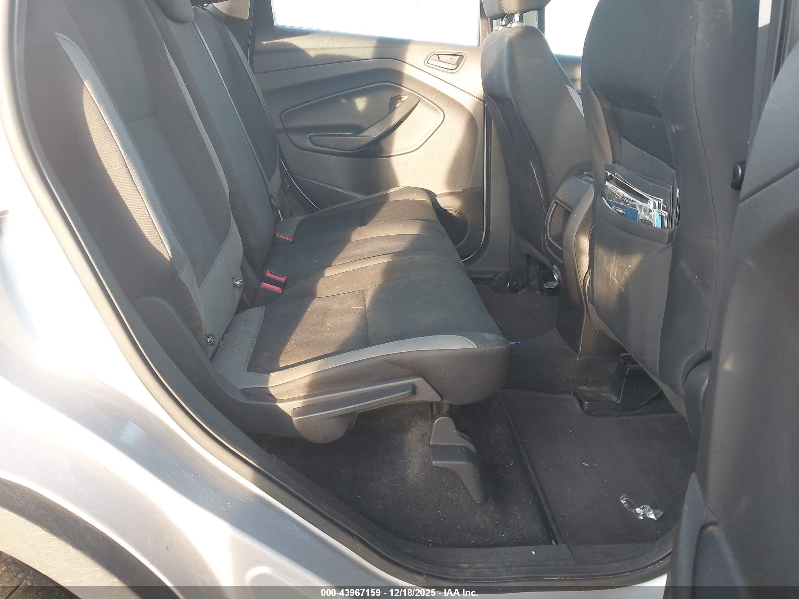 FORD ESCAPE image 8