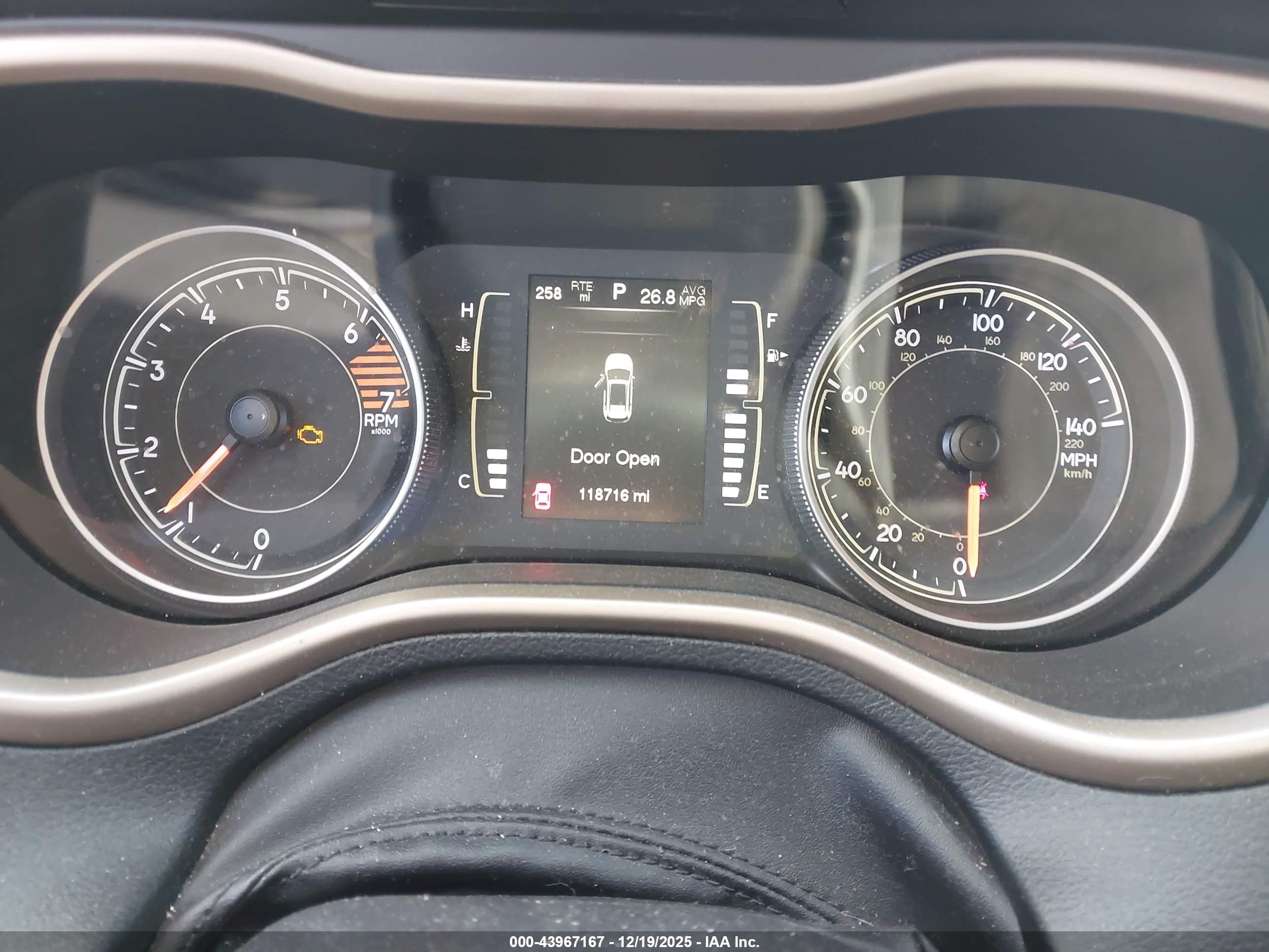 JEEP CHEROKEE image 7
