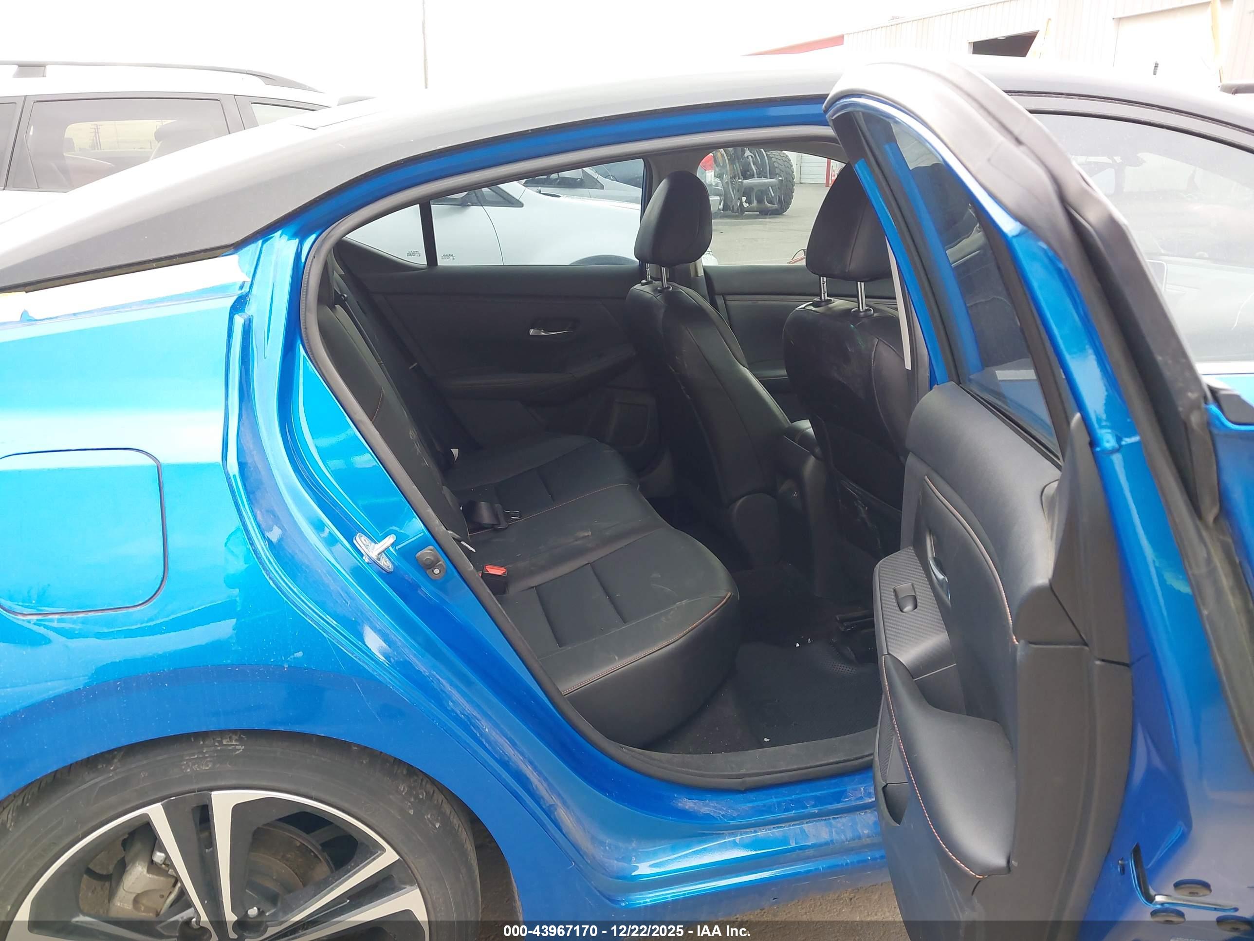 NISSAN SENTRA image 8