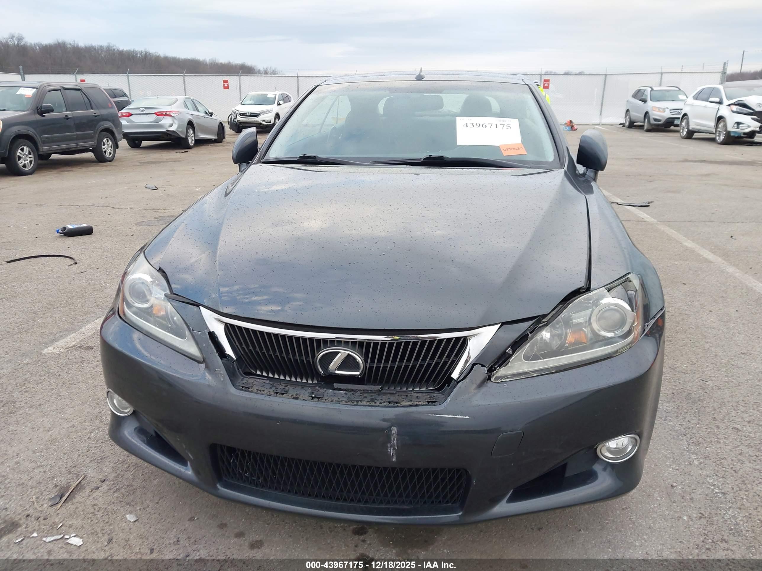 LEXUS IS image 6