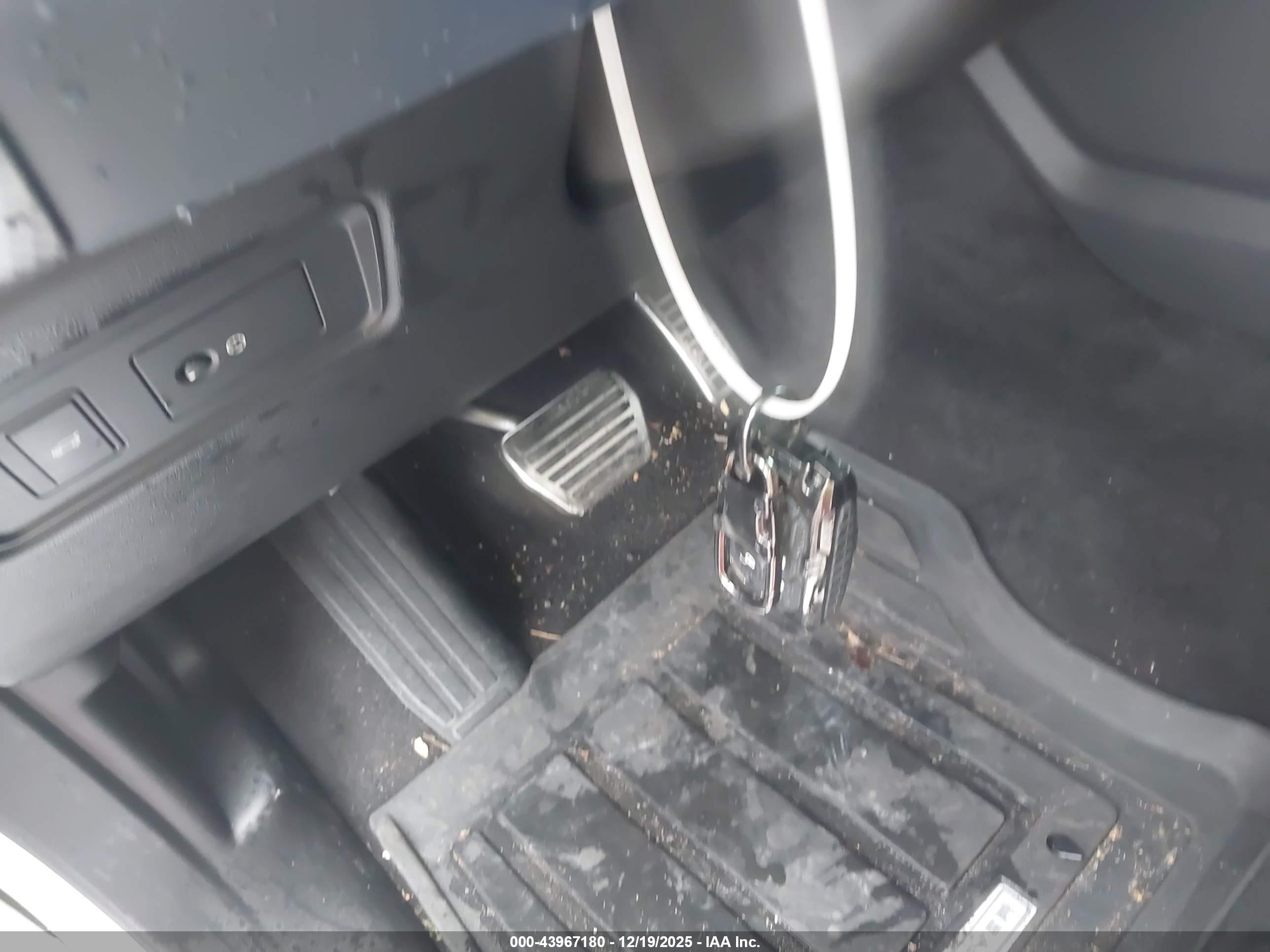 LAND ROVER image 11