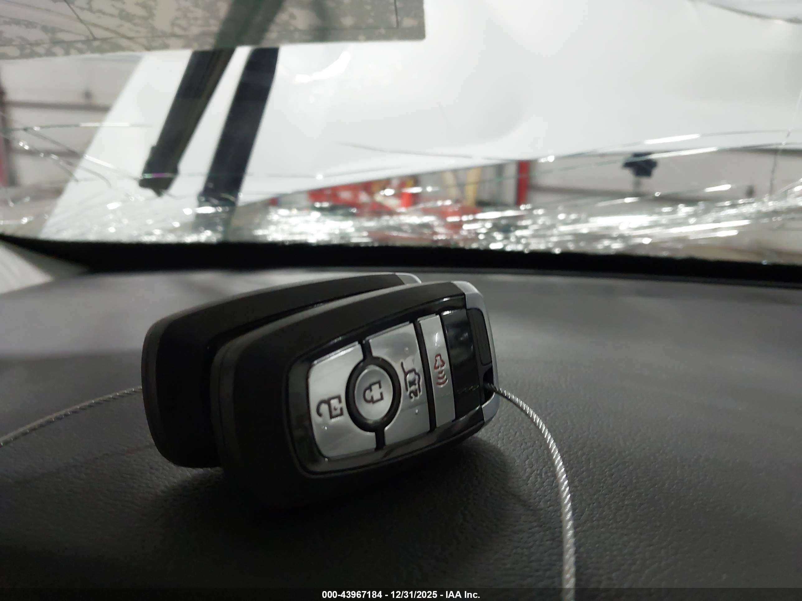 FORD EXPLORER image 11