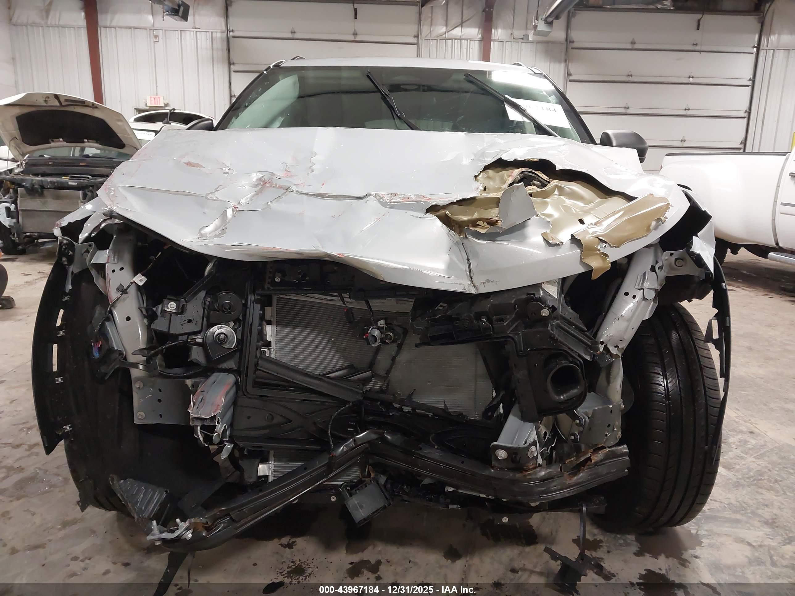 FORD EXPLORER image 6
