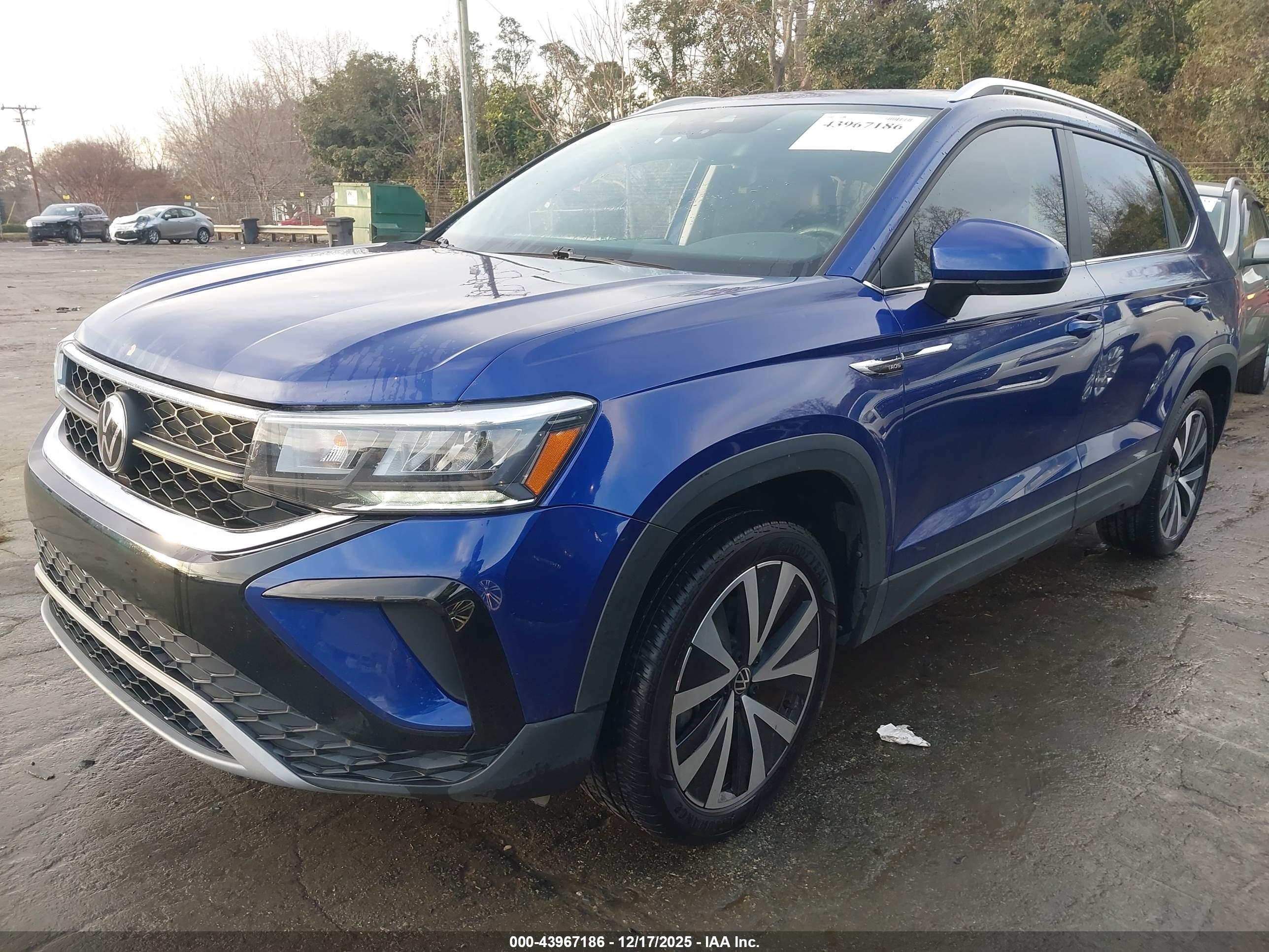 VOLKSWAGEN TAOS image 2