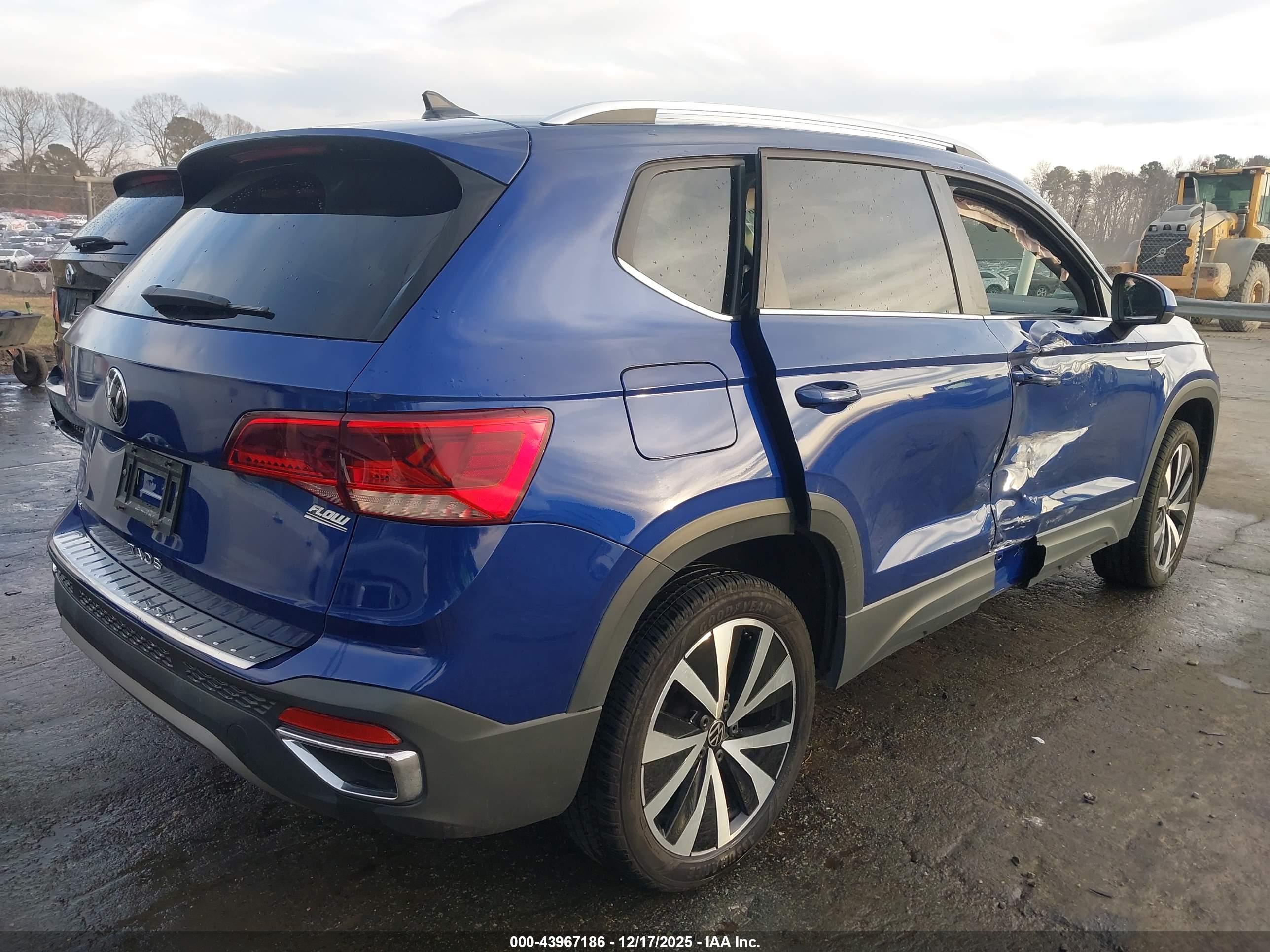 VOLKSWAGEN TAOS image 4