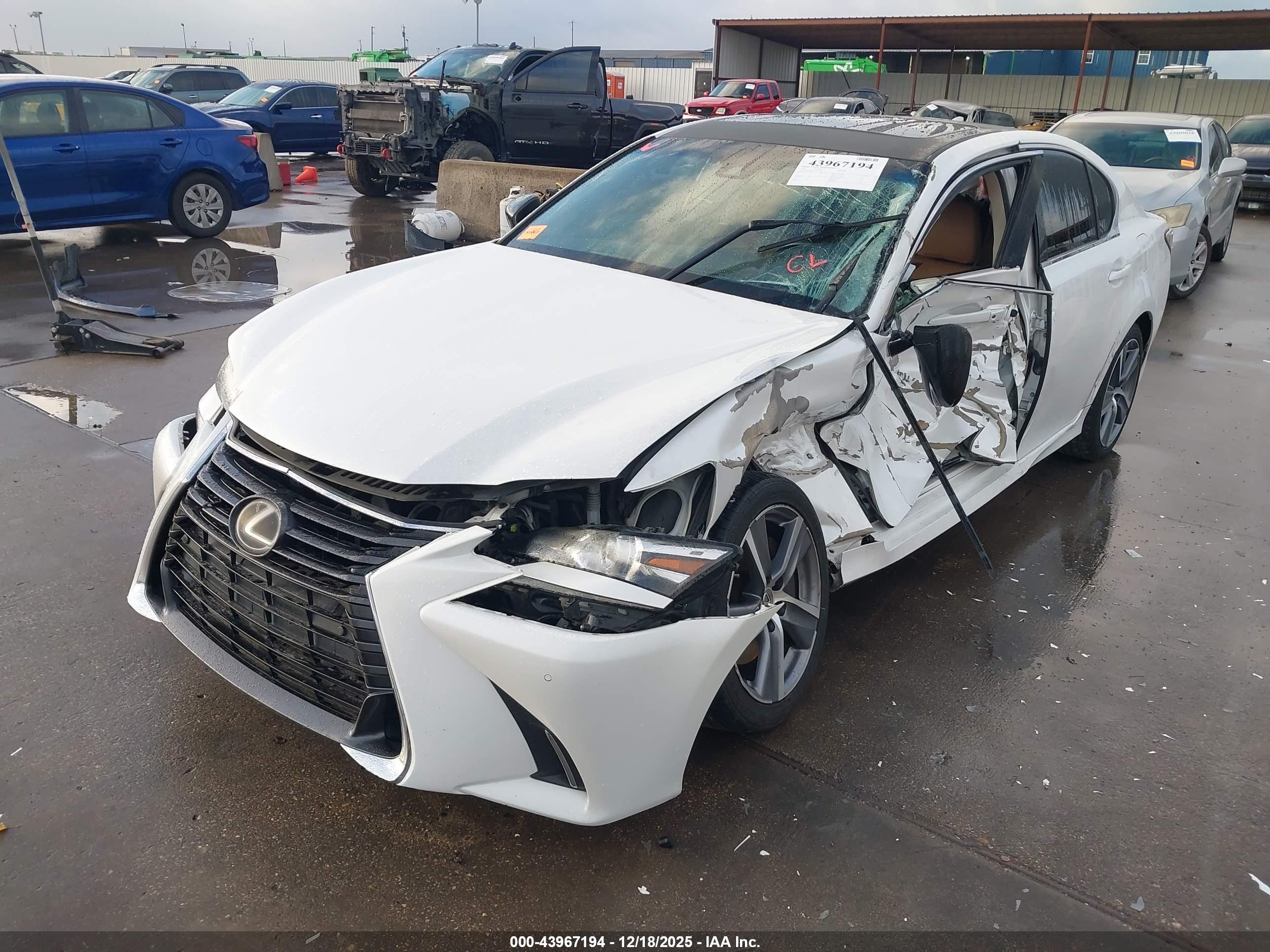 LEXUS GS image 2