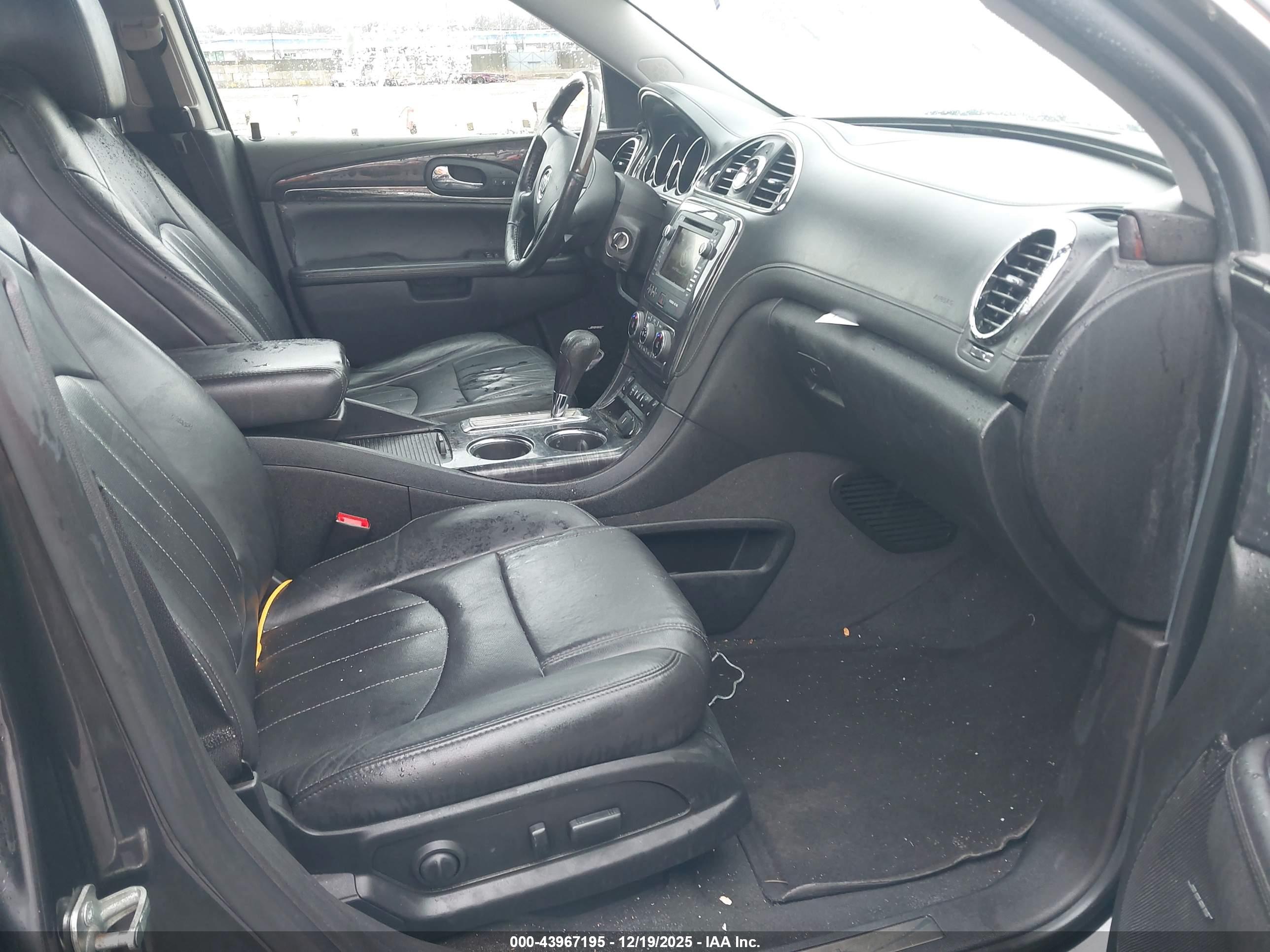 BUICK ENCLAVE image 5