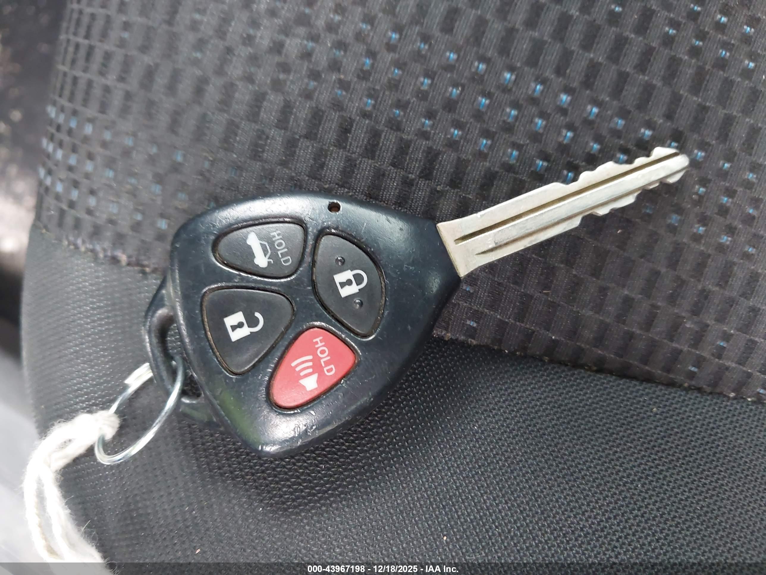 TOYOTA COROLLA image 11