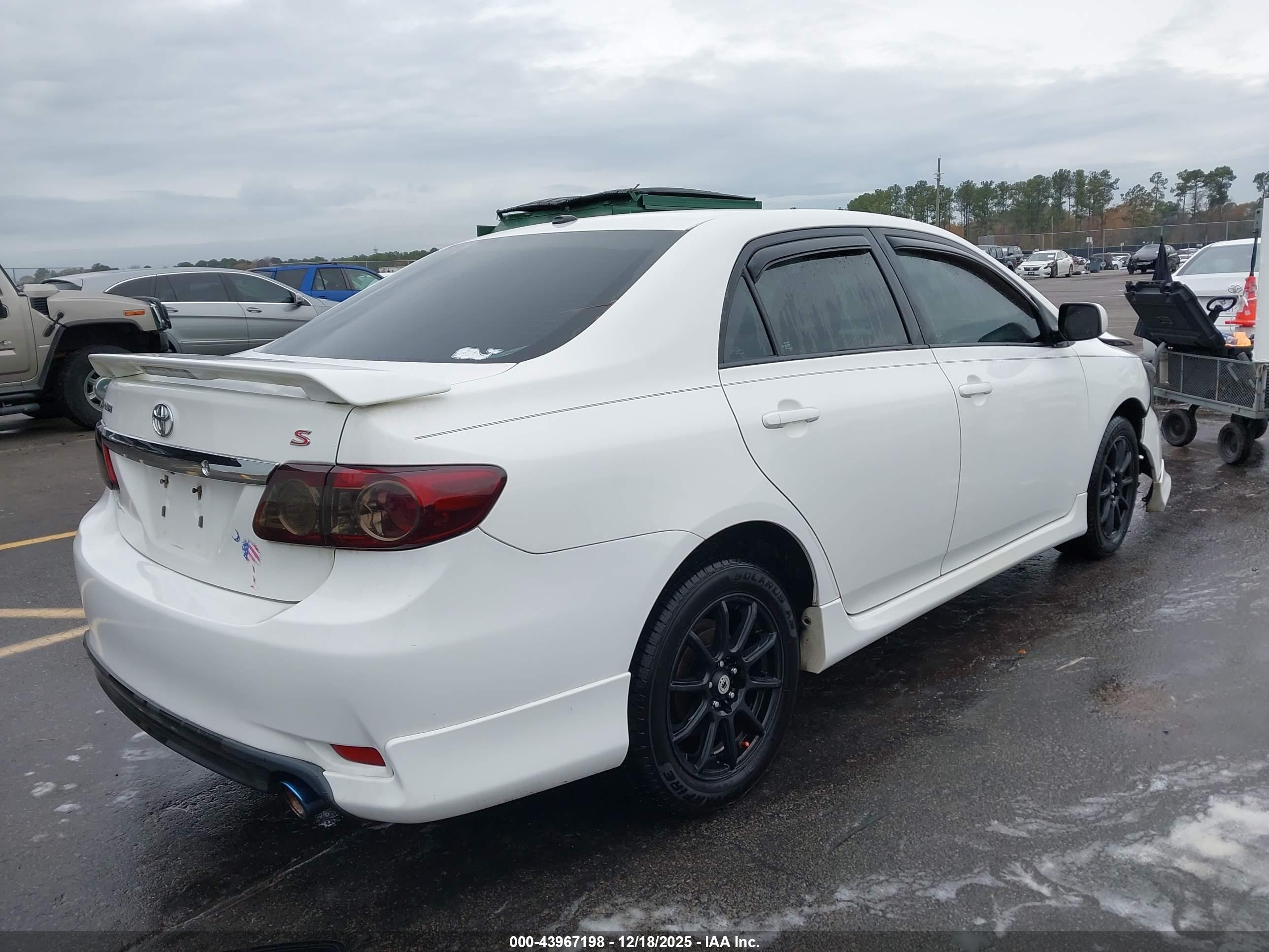 TOYOTA COROLLA image 4