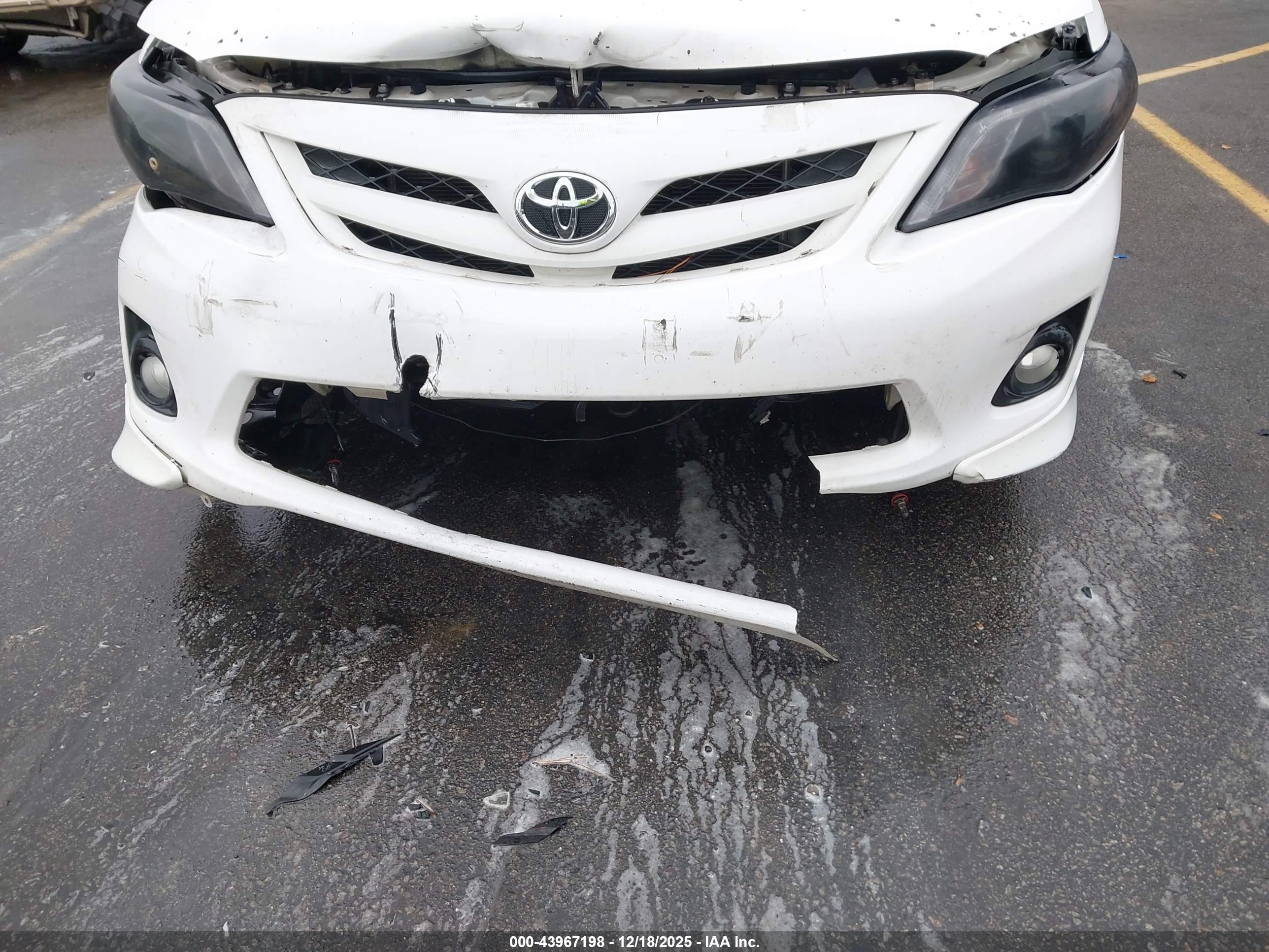 TOYOTA COROLLA image 6
