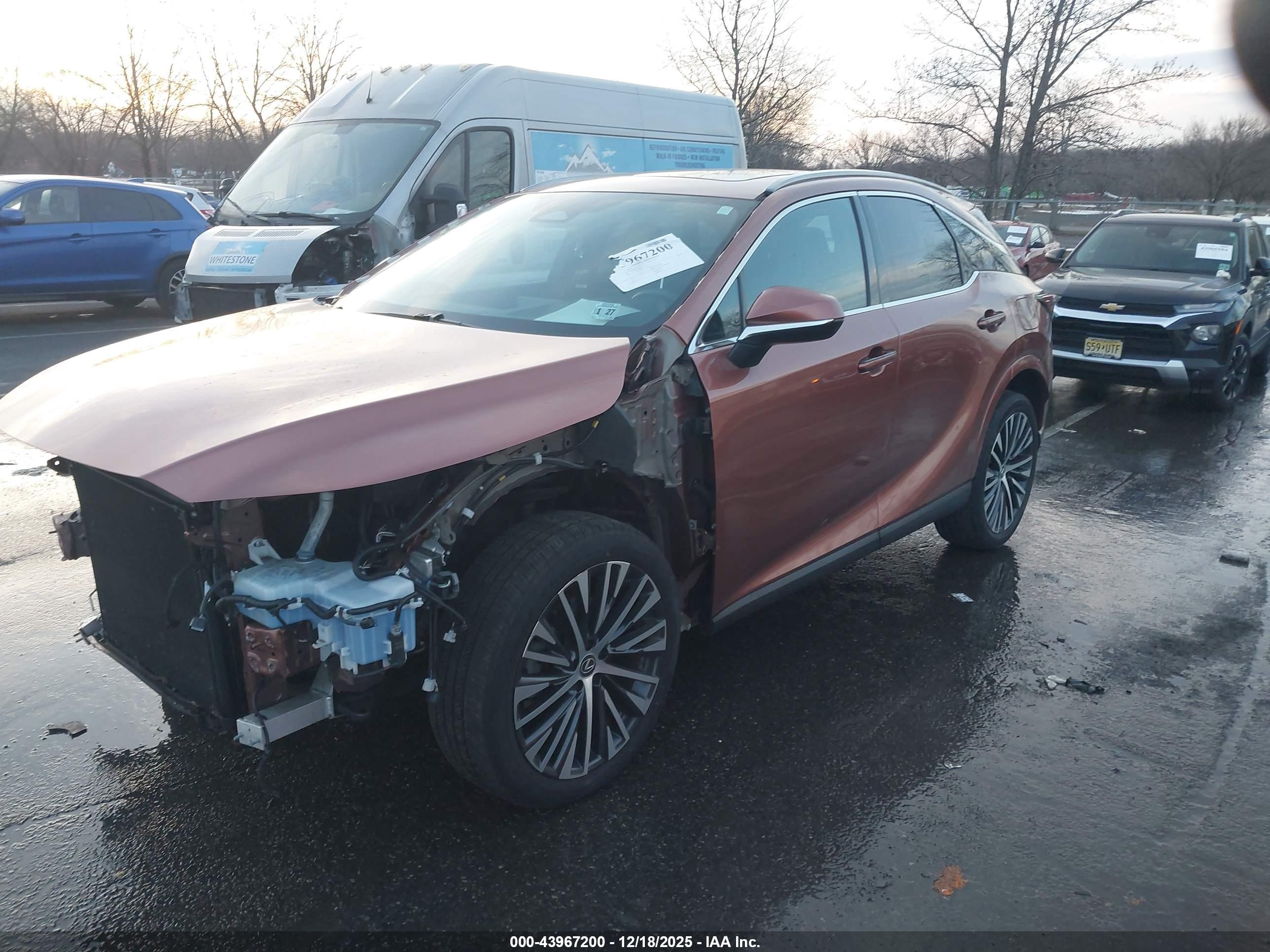 LEXUS RX image 2