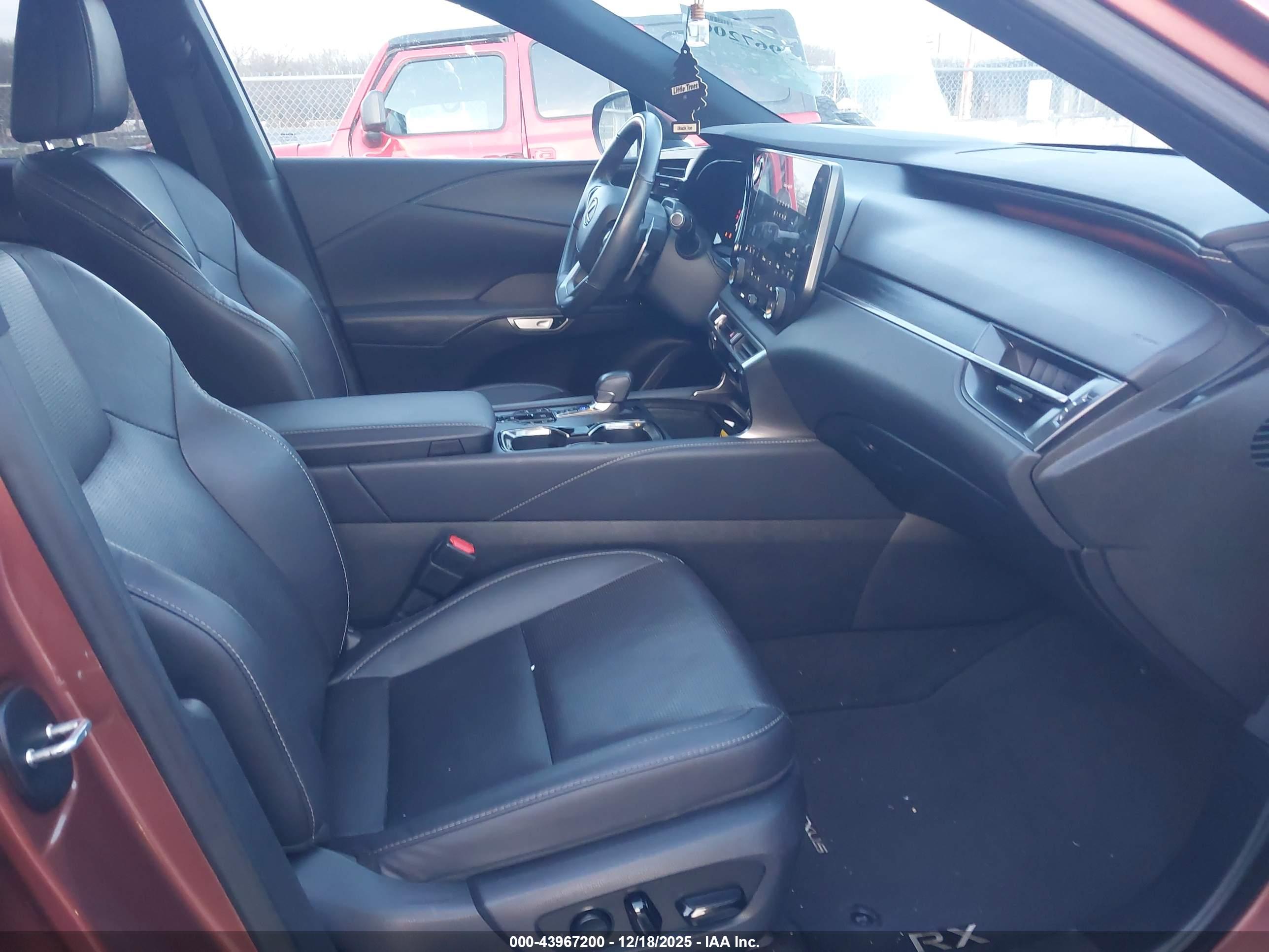 LEXUS RX image 5