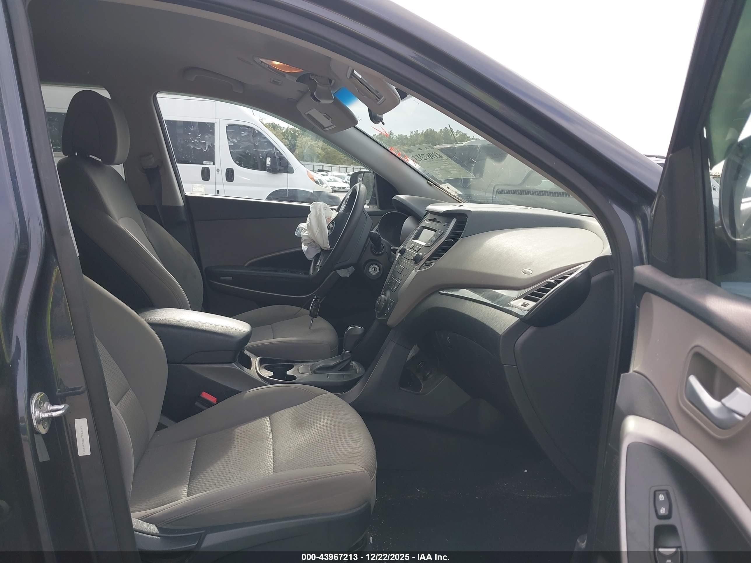 HYUNDAI SANTA image 5
