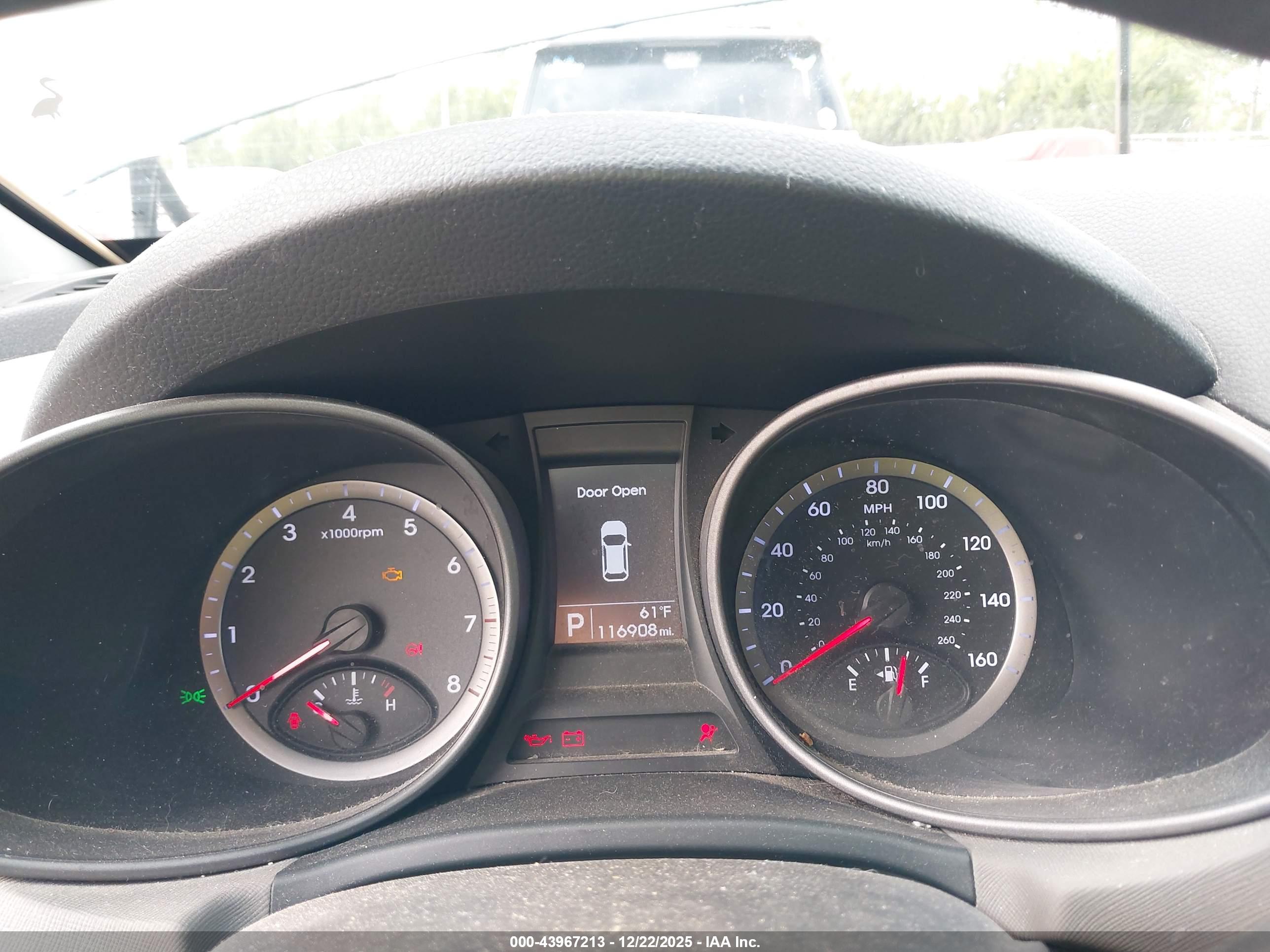 HYUNDAI SANTA image 7