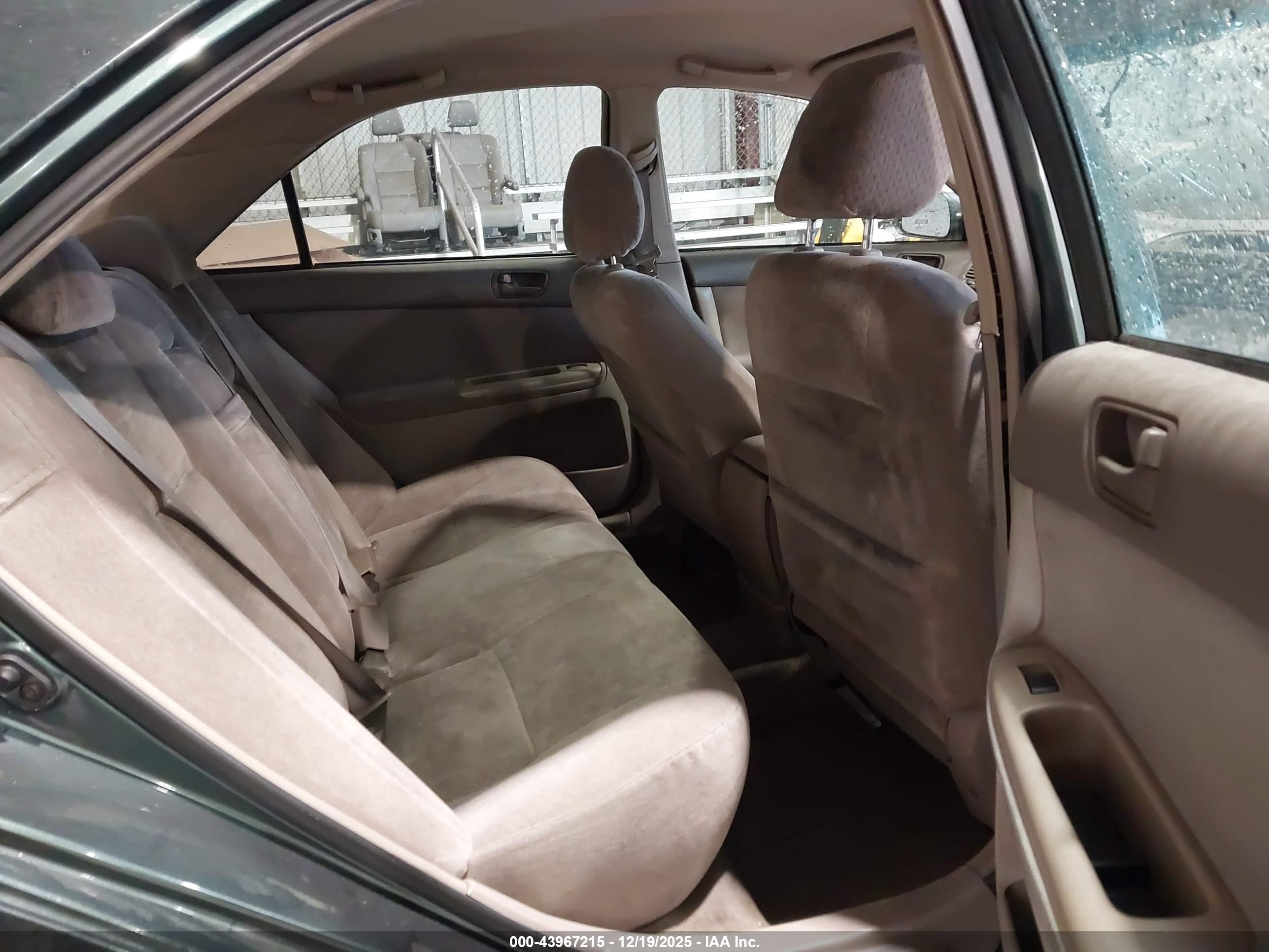 TOYOTA CAMRY image 8