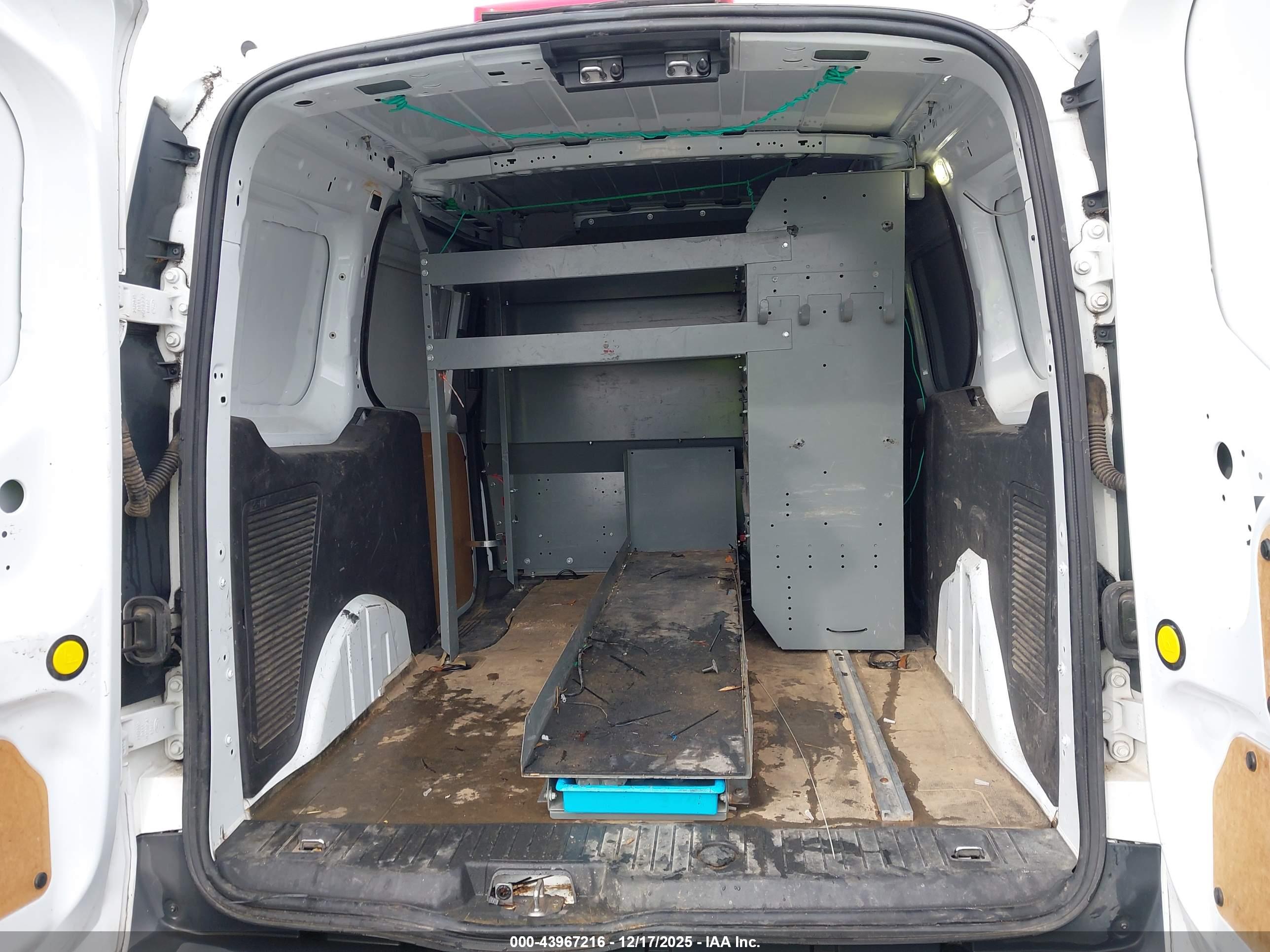FORD TRANSIT image 8
