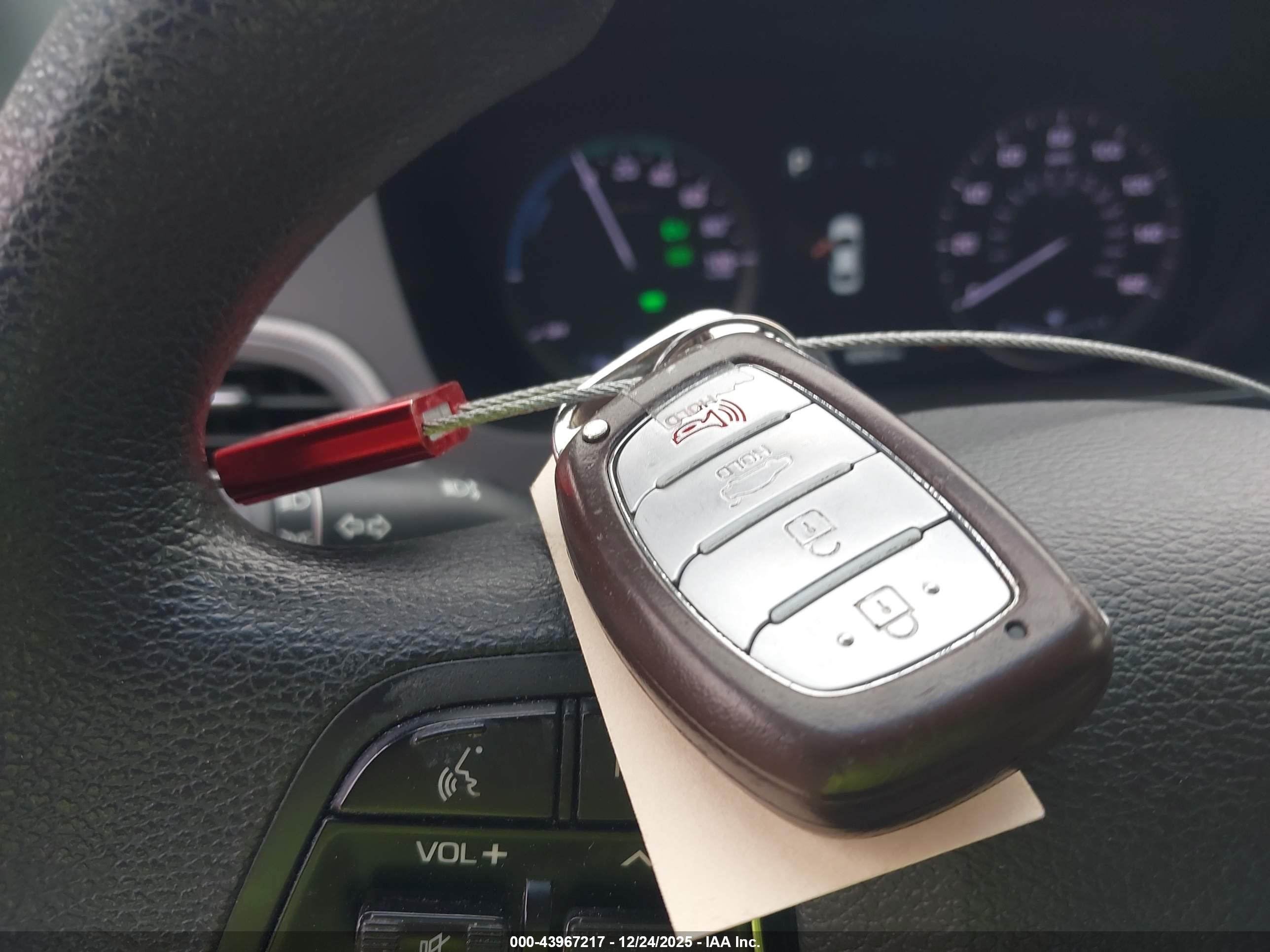 HYUNDAI SONATA image 11