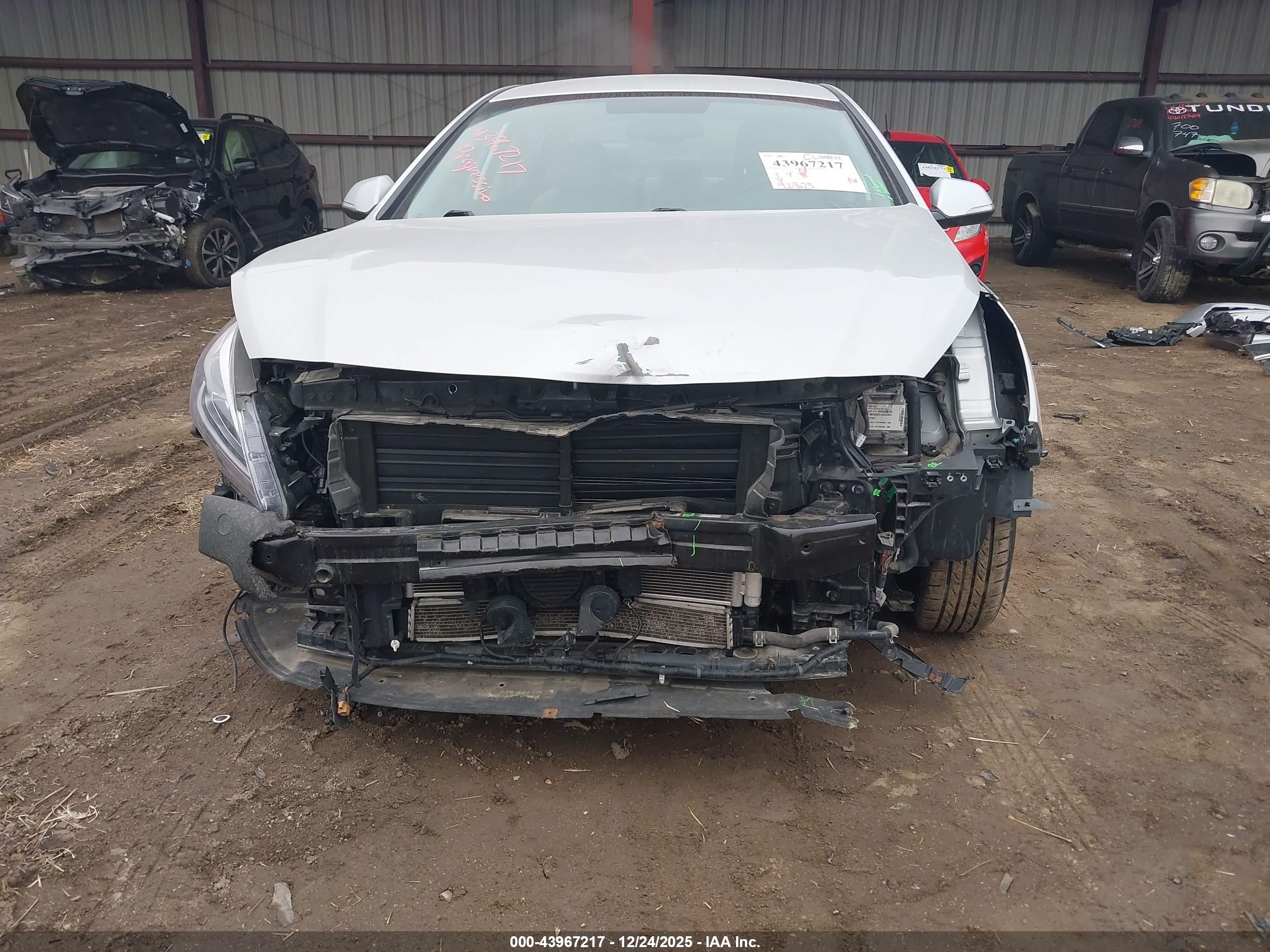 HYUNDAI SONATA image 6