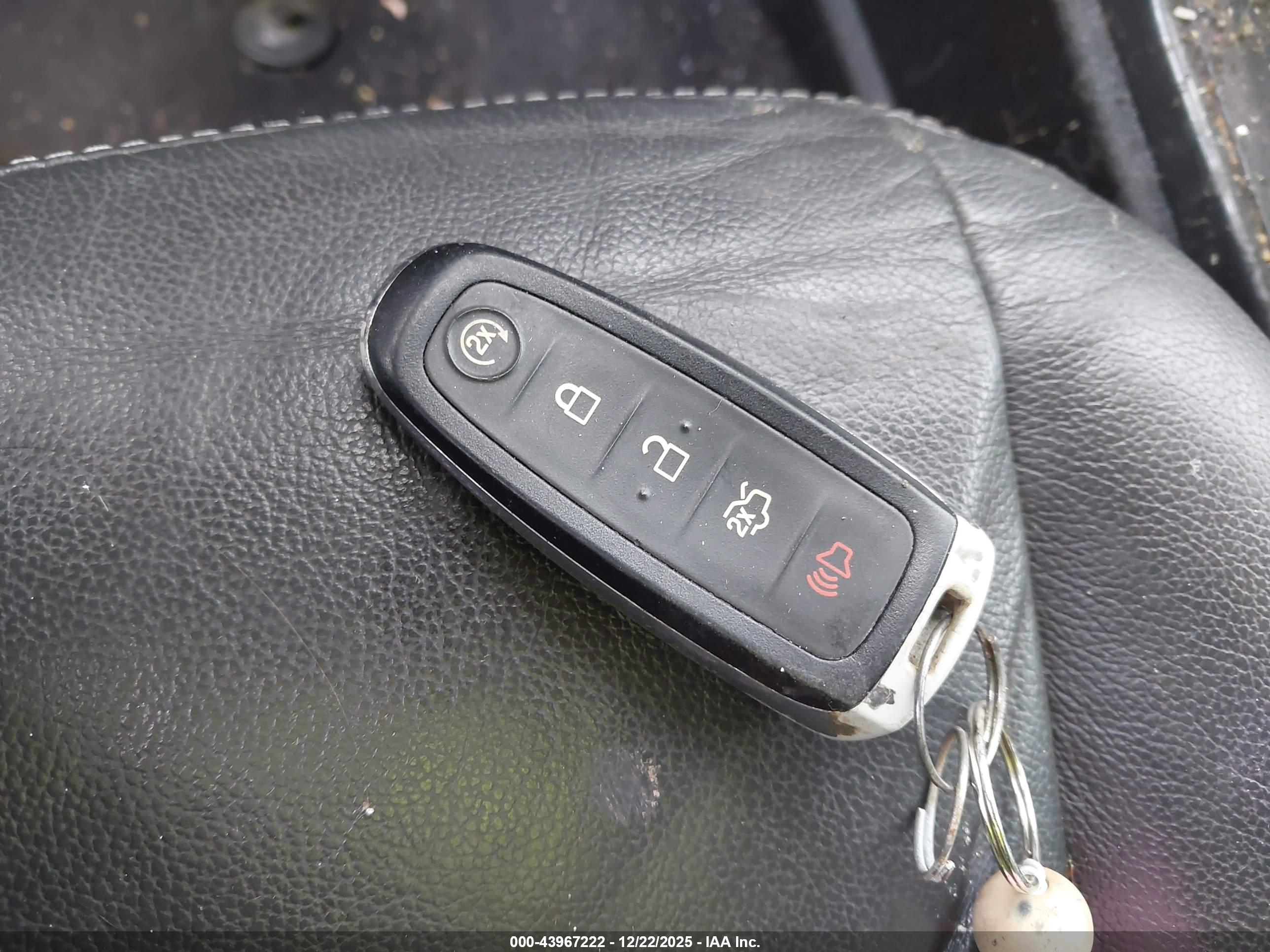 FORD ESCAPE image 11