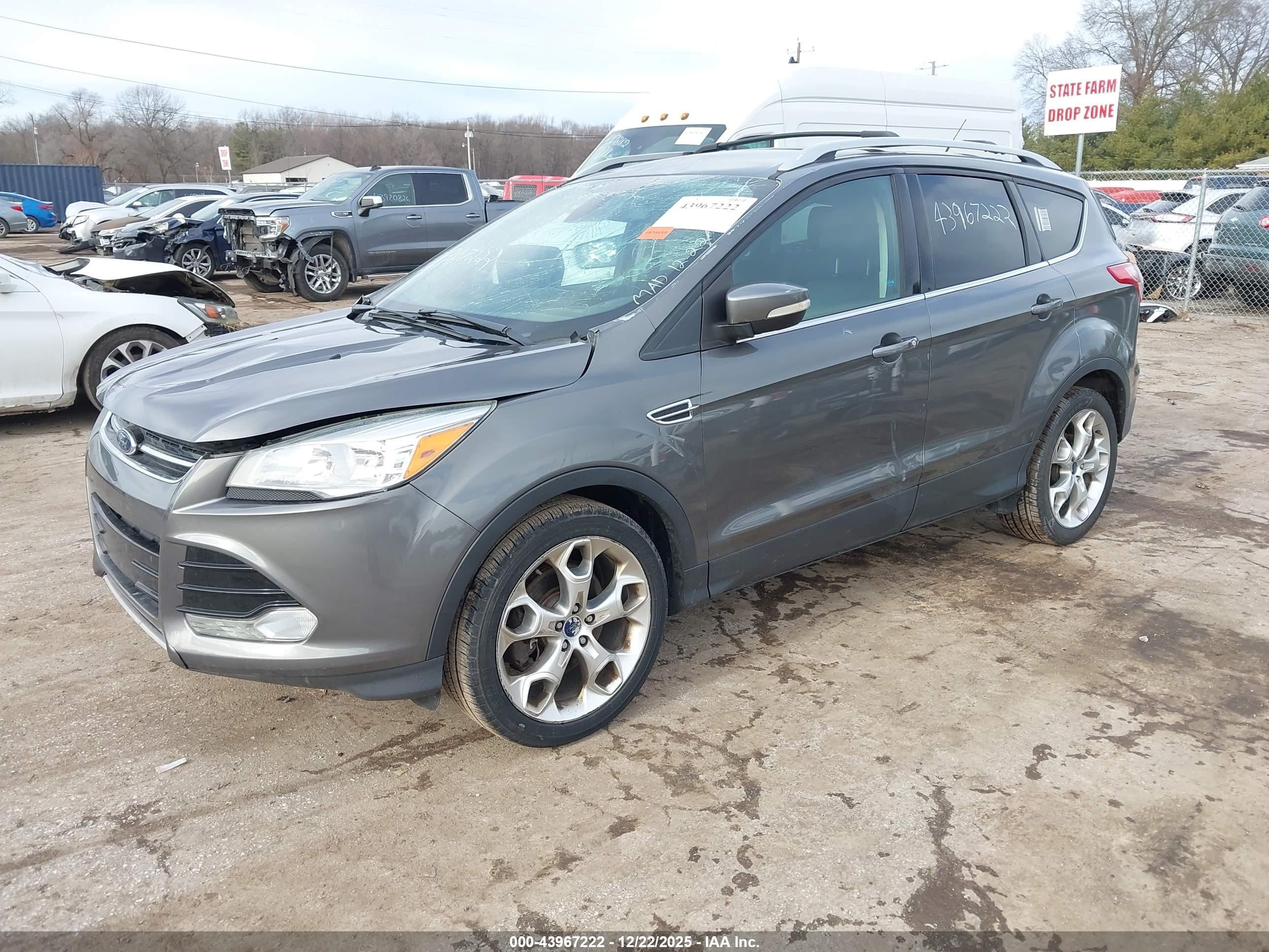 FORD ESCAPE image 2