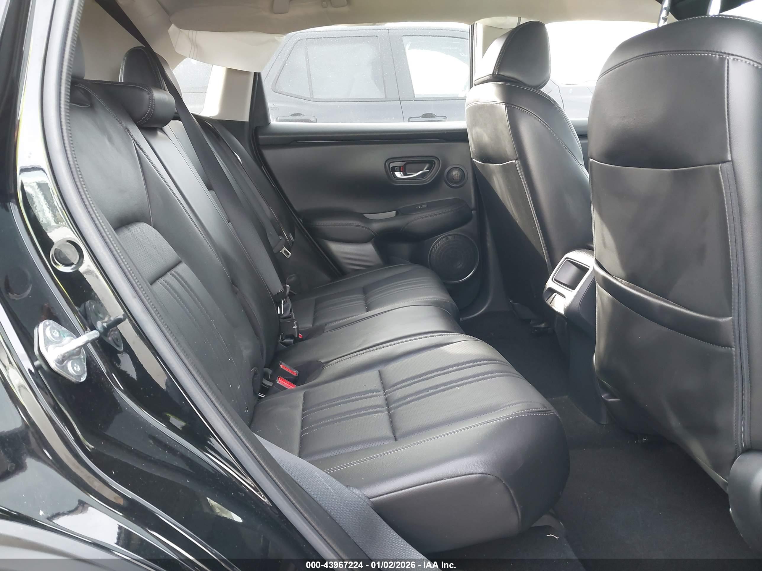 HONDA HR-V image 8