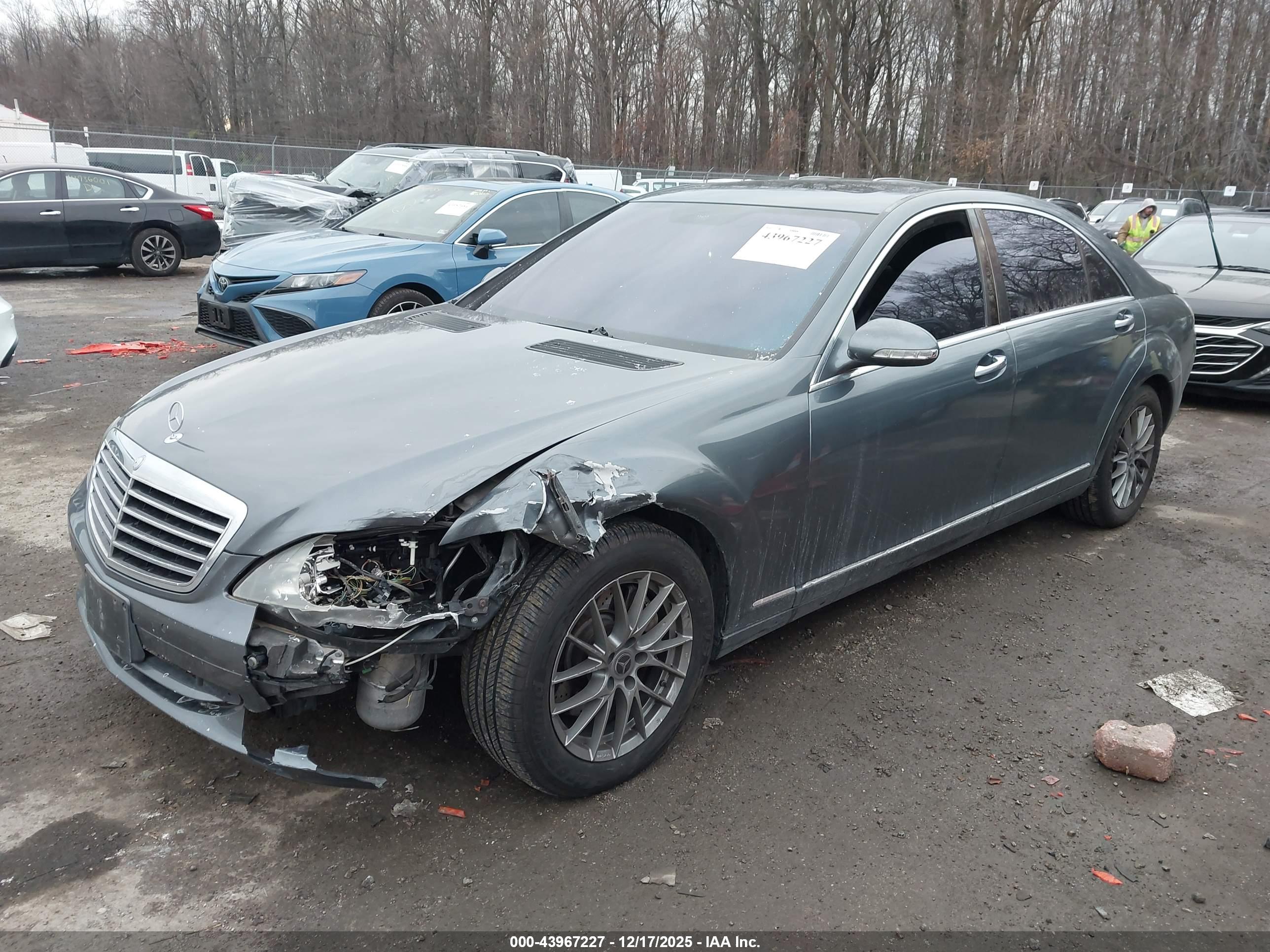 MERCEDES-BENZ S image 2