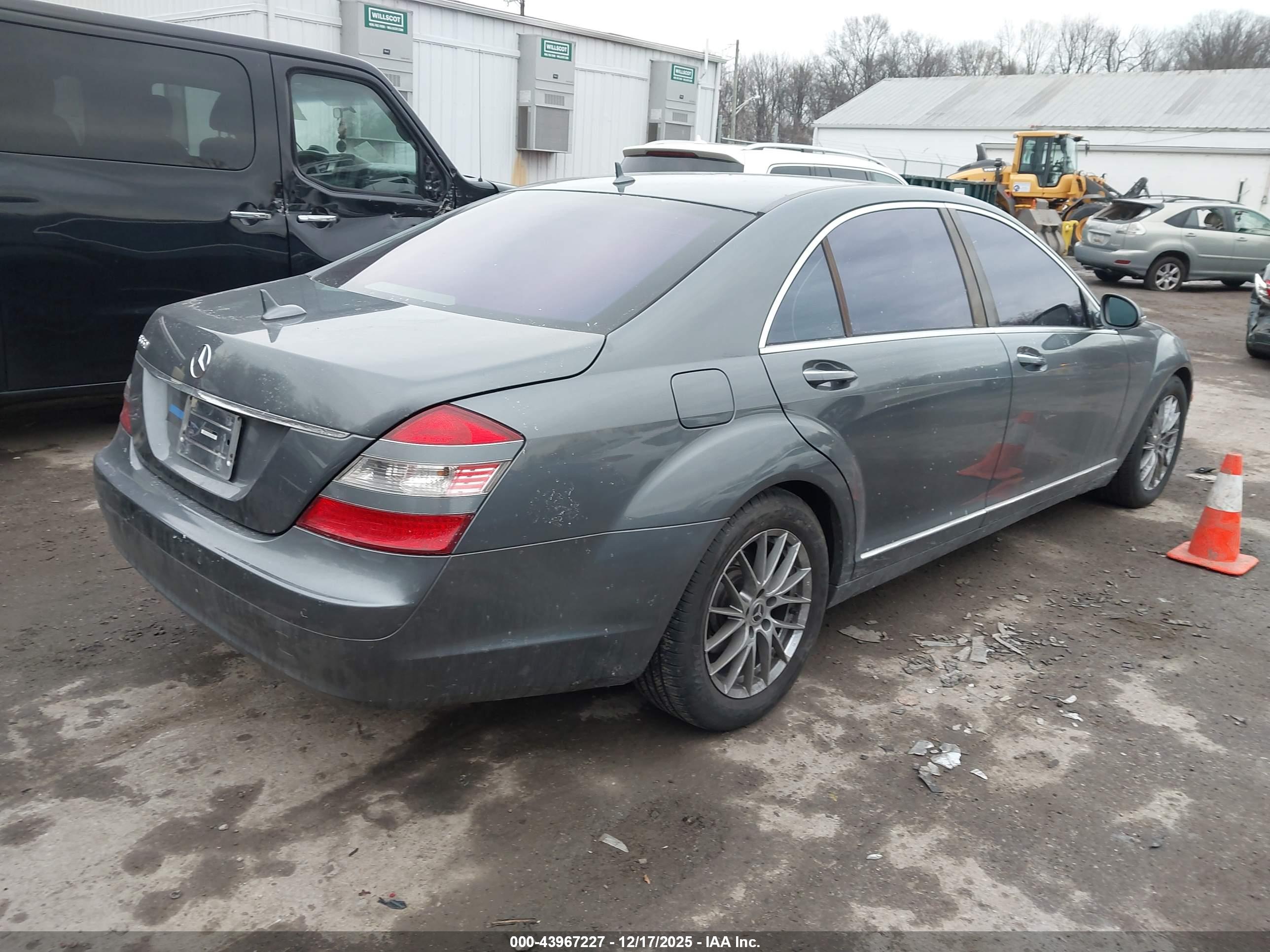 MERCEDES-BENZ S image 4
