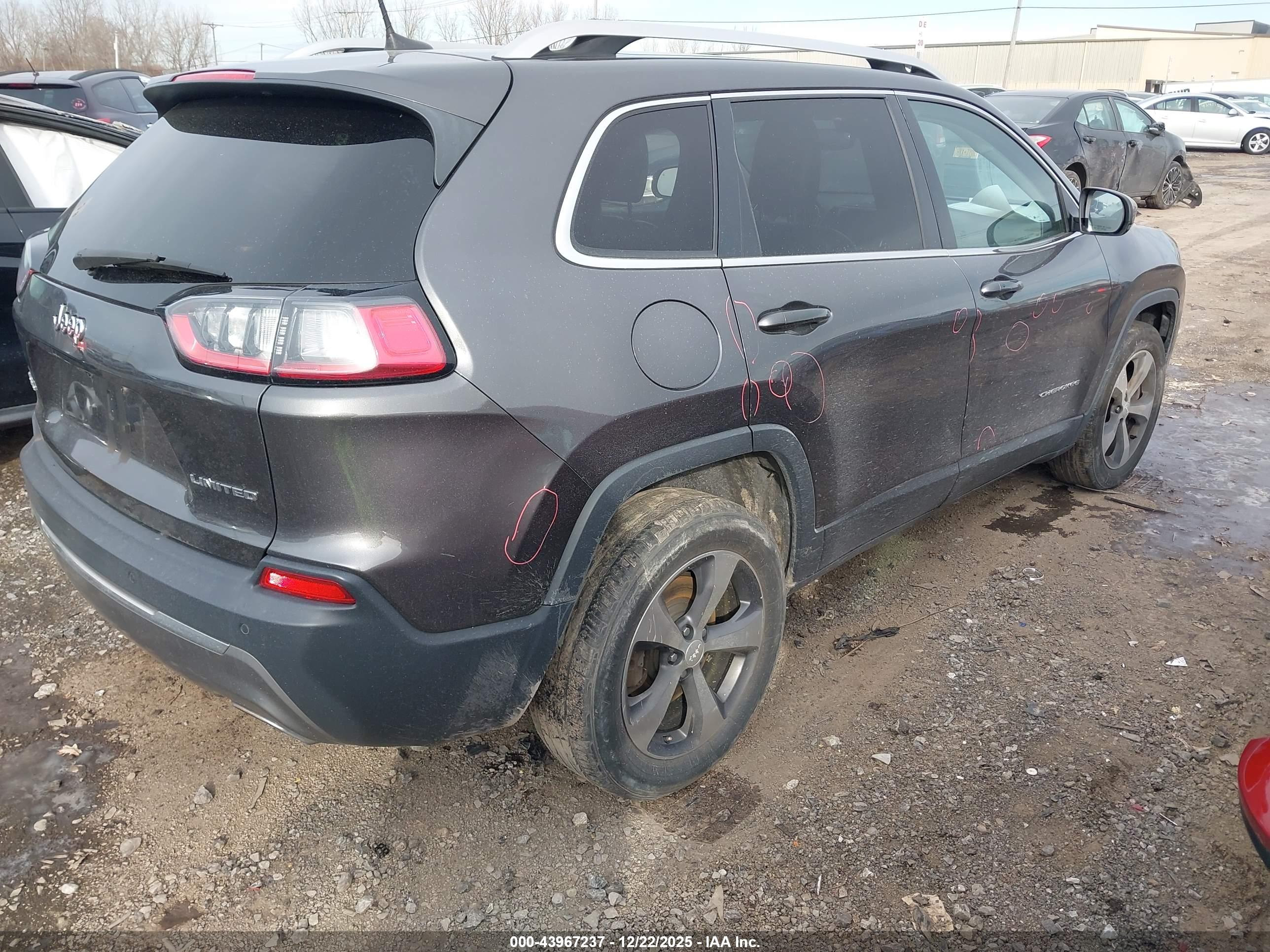 JEEP CHEROKEE image 4