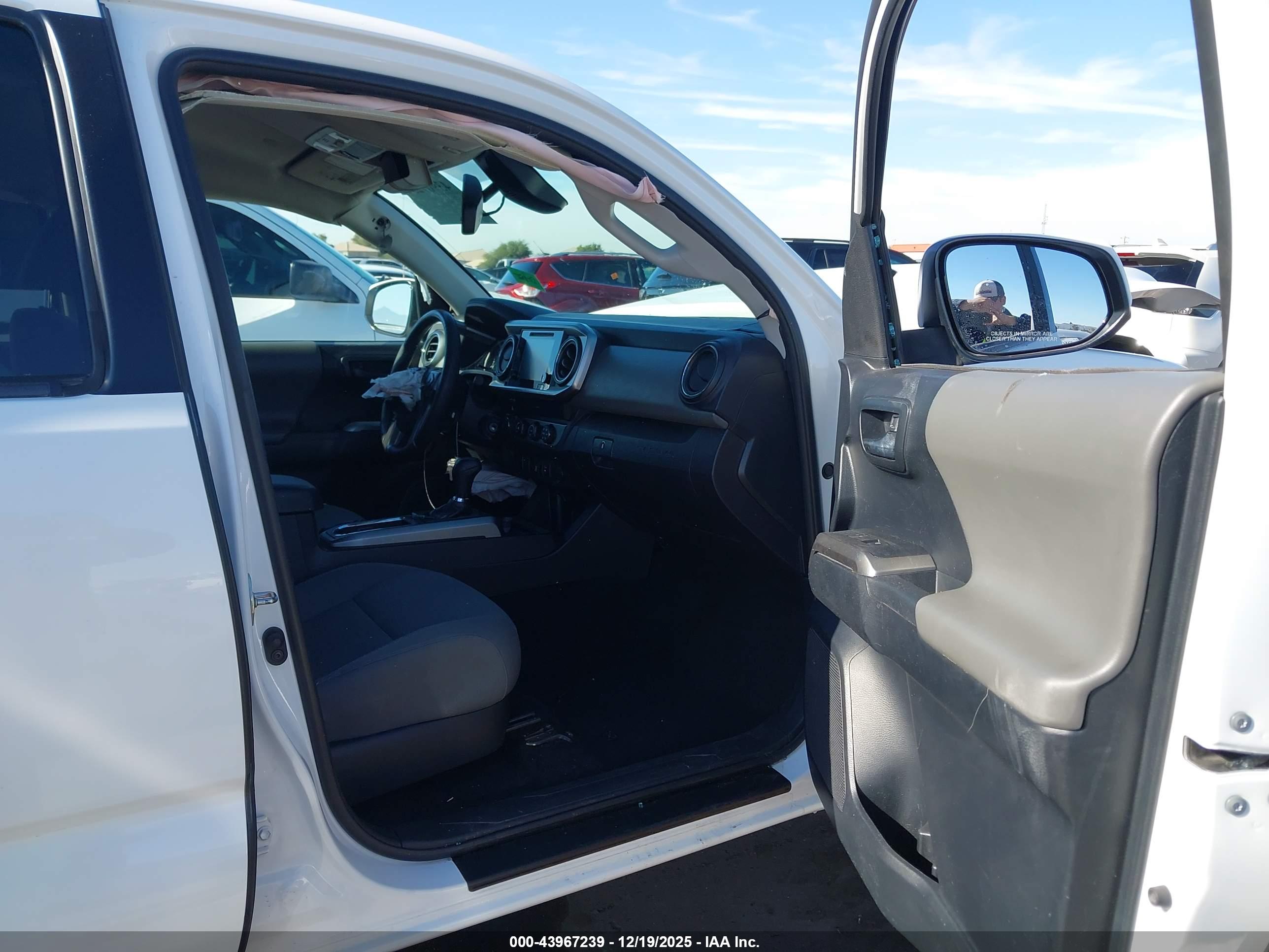 TOYOTA TACOMA image 5
