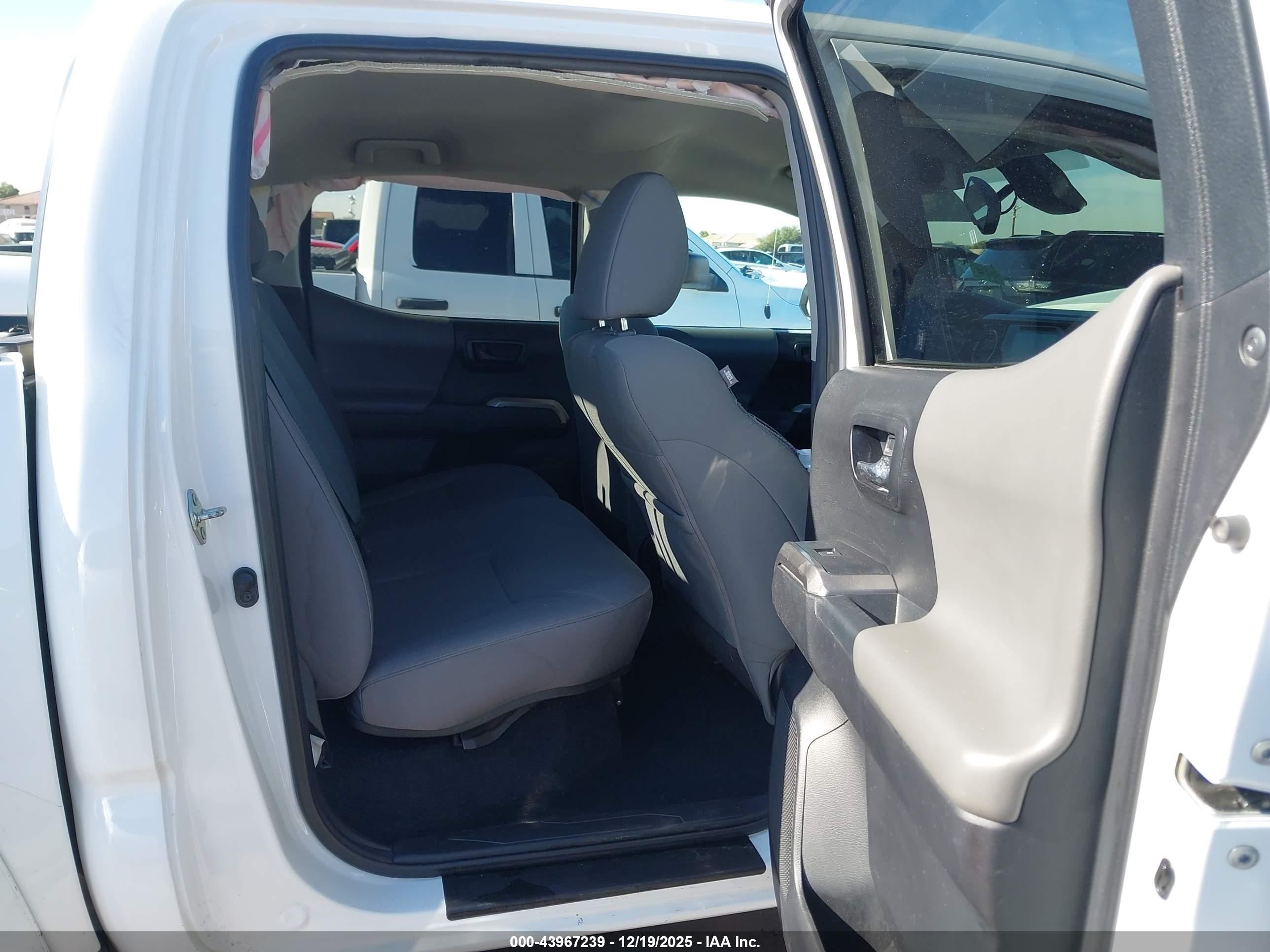 TOYOTA TACOMA image 8