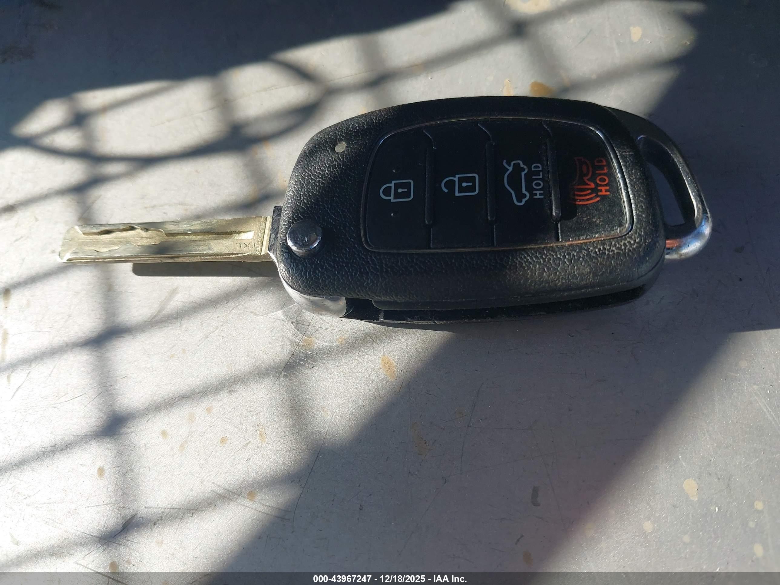 HYUNDAI SONATA image 11