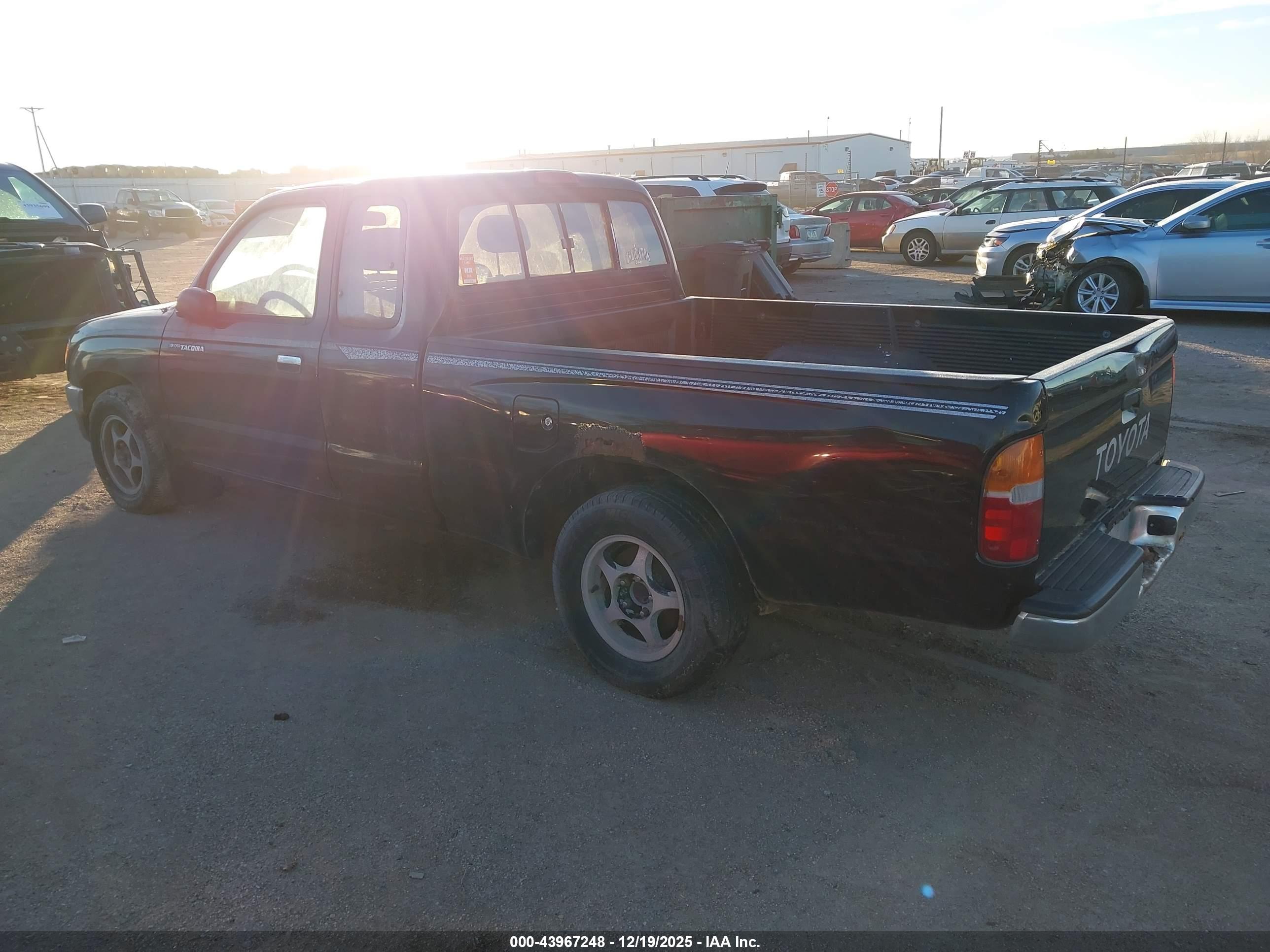 TOYOTA TACOMA image 3