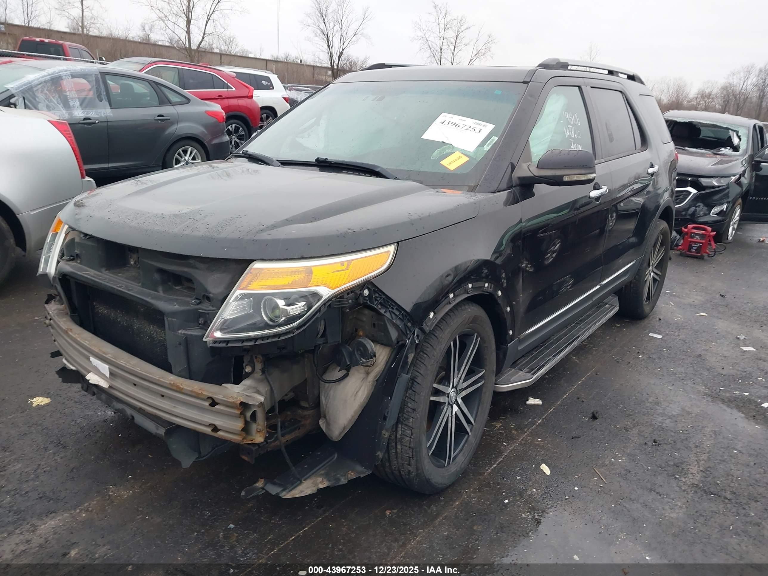 FORD EXPLORER image 2