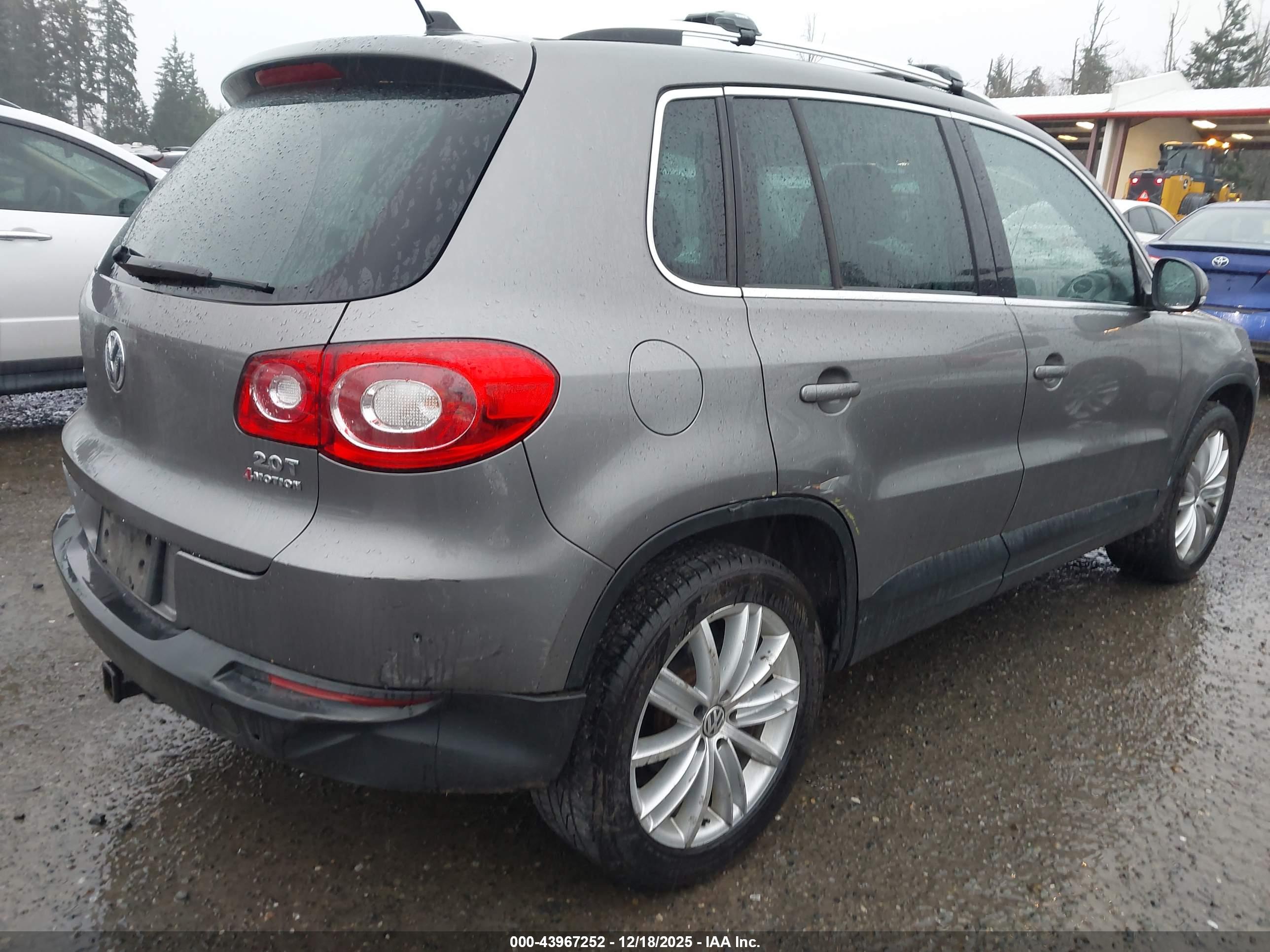 VOLKSWAGEN TIGUAN image 4