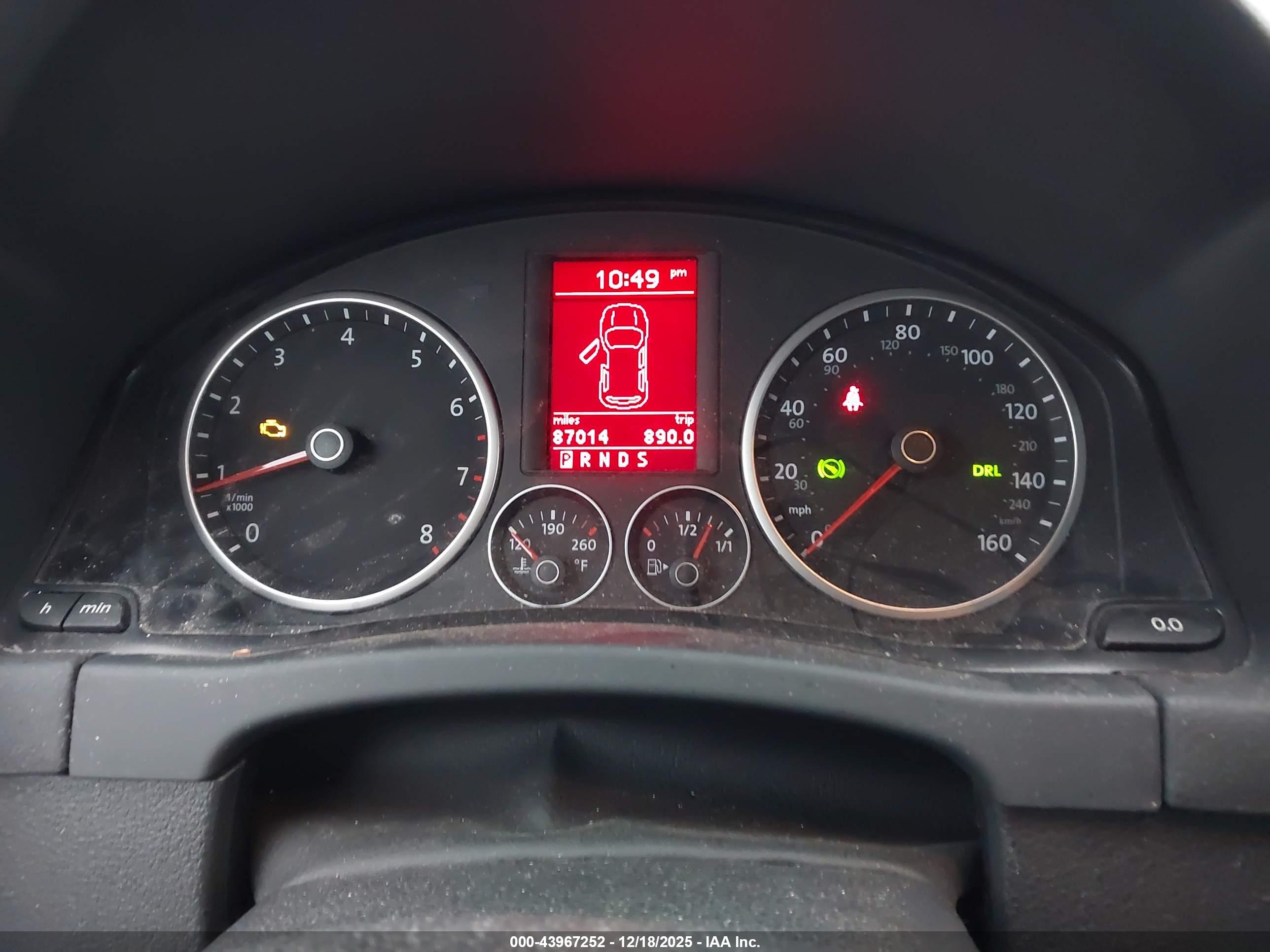 VOLKSWAGEN TIGUAN image 7