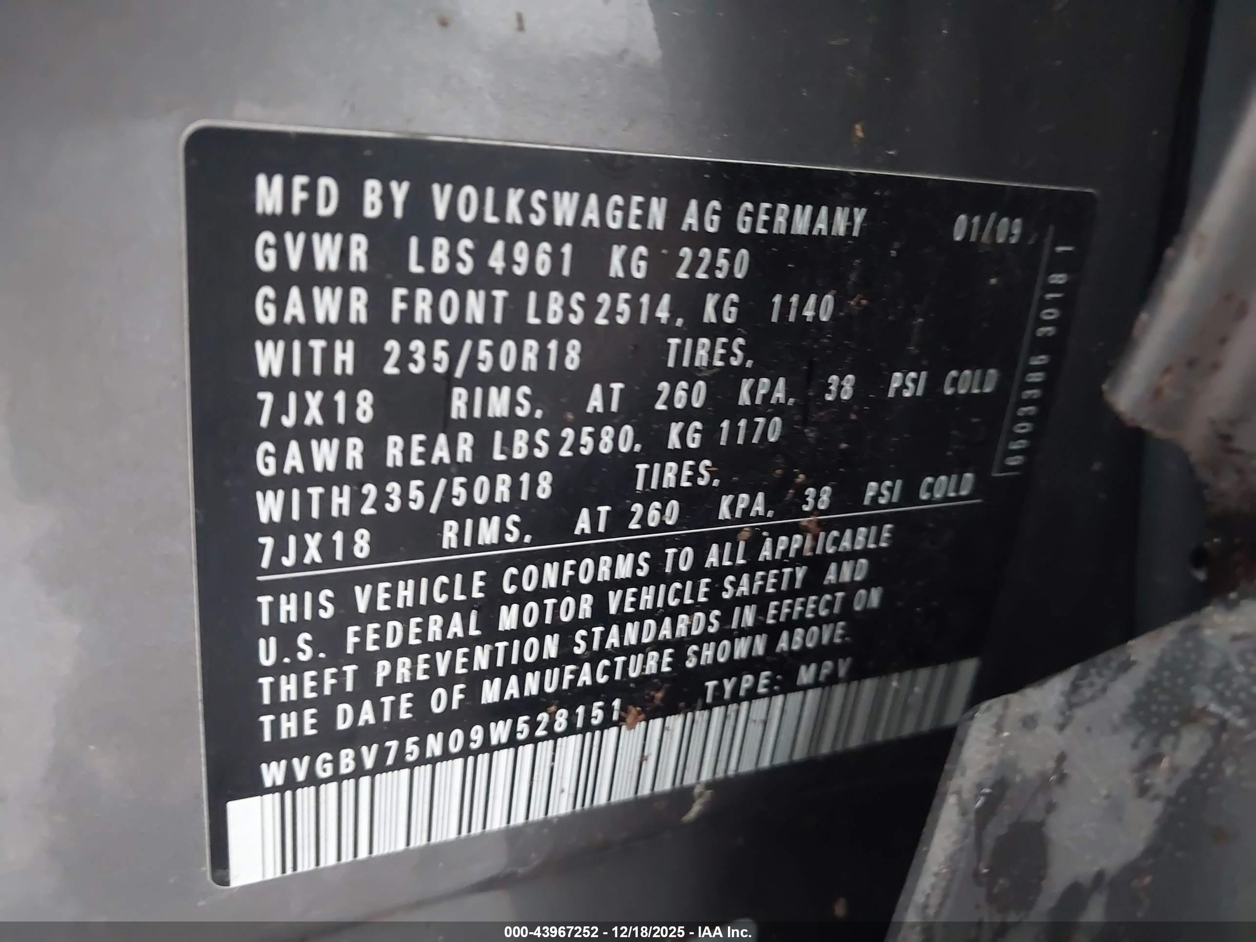VOLKSWAGEN TIGUAN image 9